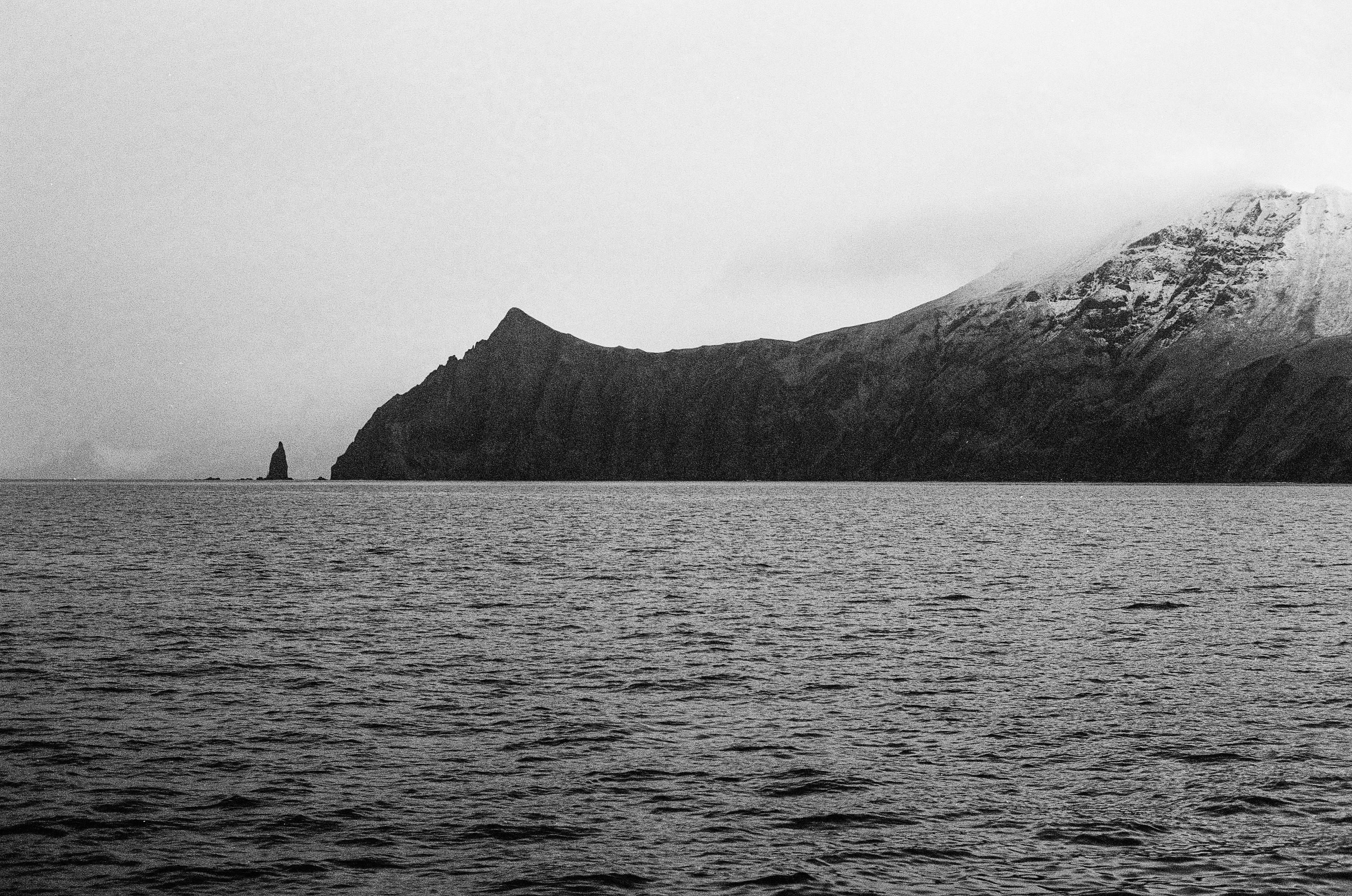 Alaska / Nikon F4 / 105mm / Ilford XP2 r/analog