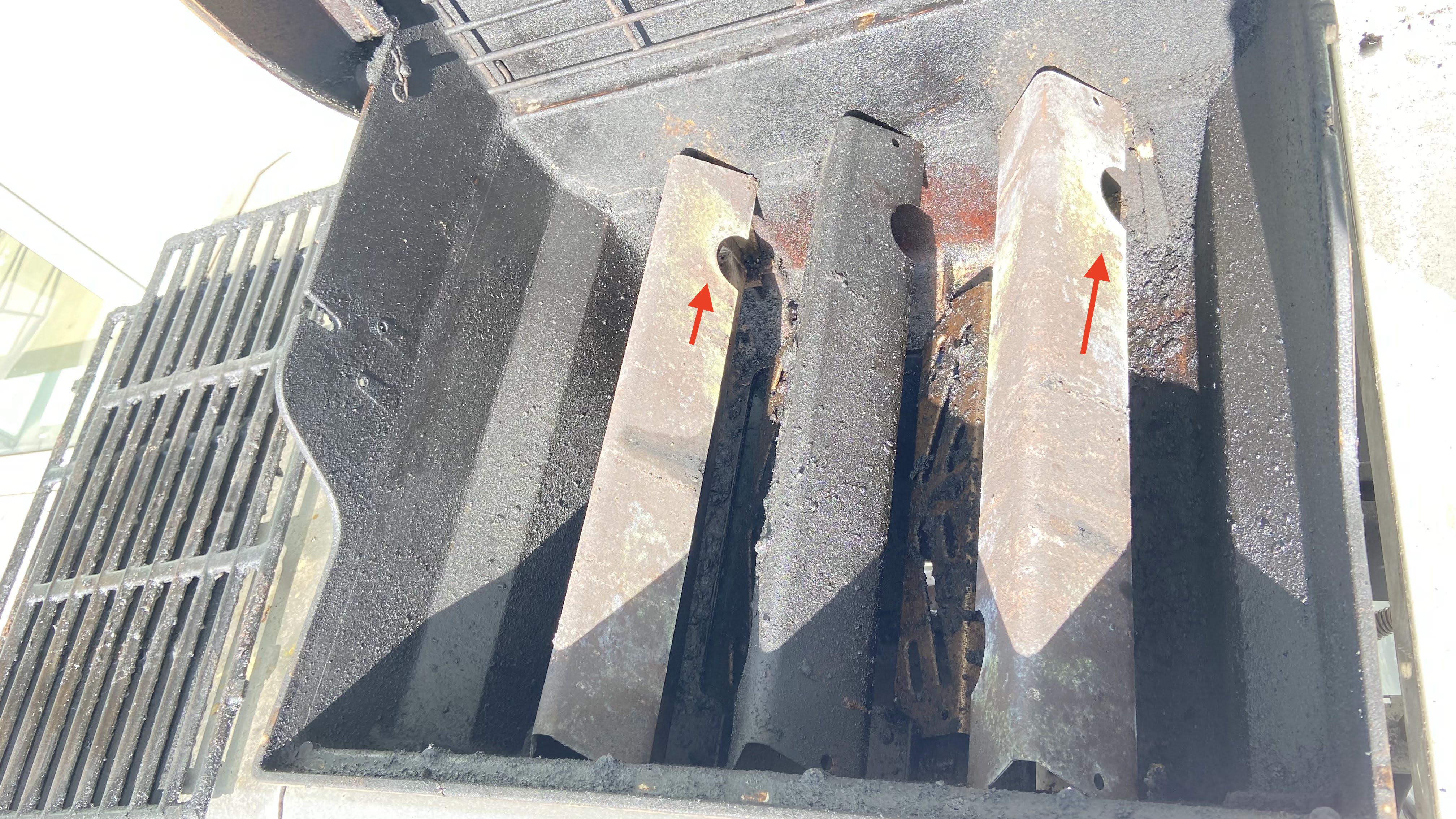 grill with offbrand flavorizer bars when it was heating up, these