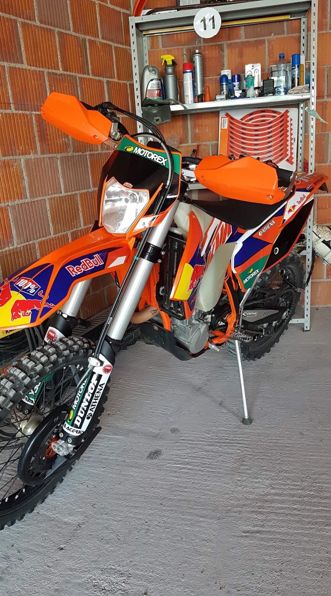 2016 KTM 450 EXC, 350h on it with only oil changes. No piston, no valve