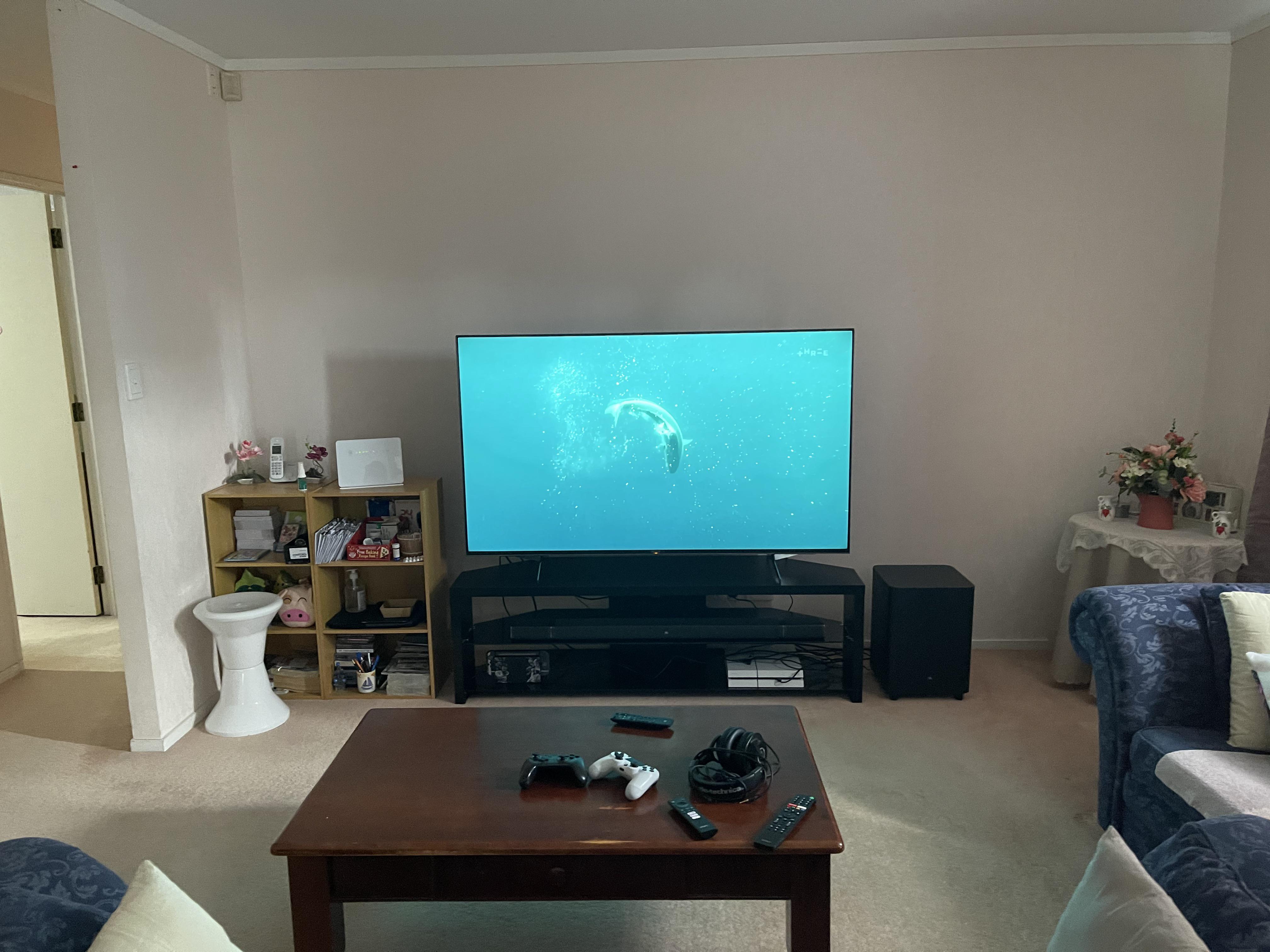 X950h 65 inch tv with jbl 5.1 detachable soundbar. New home setup, big