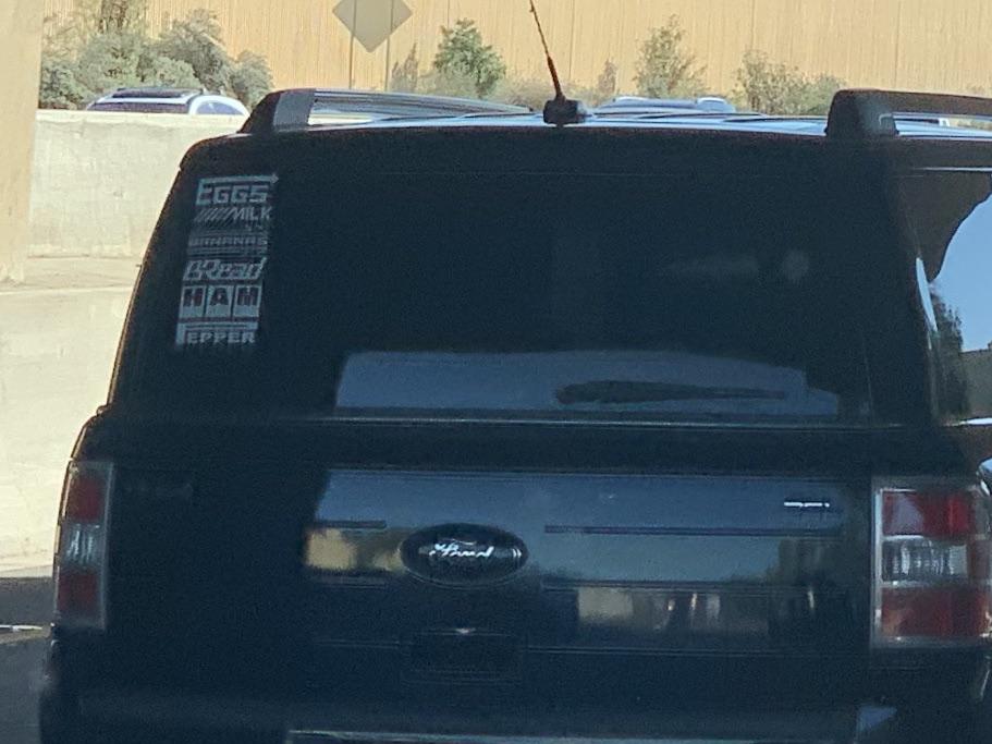Ford Edge keeping real with the sticker game r/AwesomeCarMods