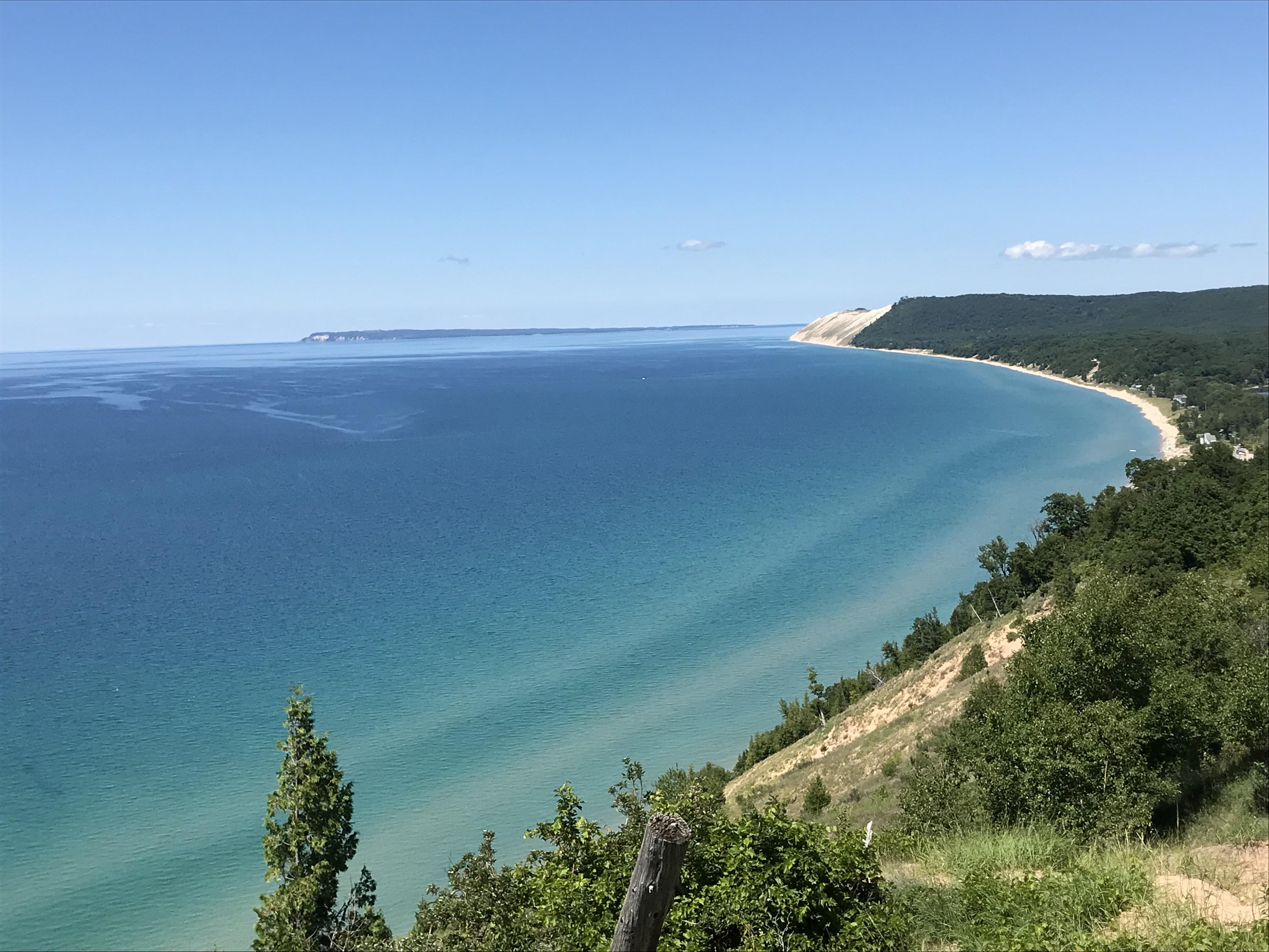 Lake Michigan near Sleeping Bear Dunes [1,334 x 750] [OC] r/EarthPorn