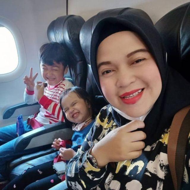The last picture of Ratih Windania, who was four months’ pregnant, with
