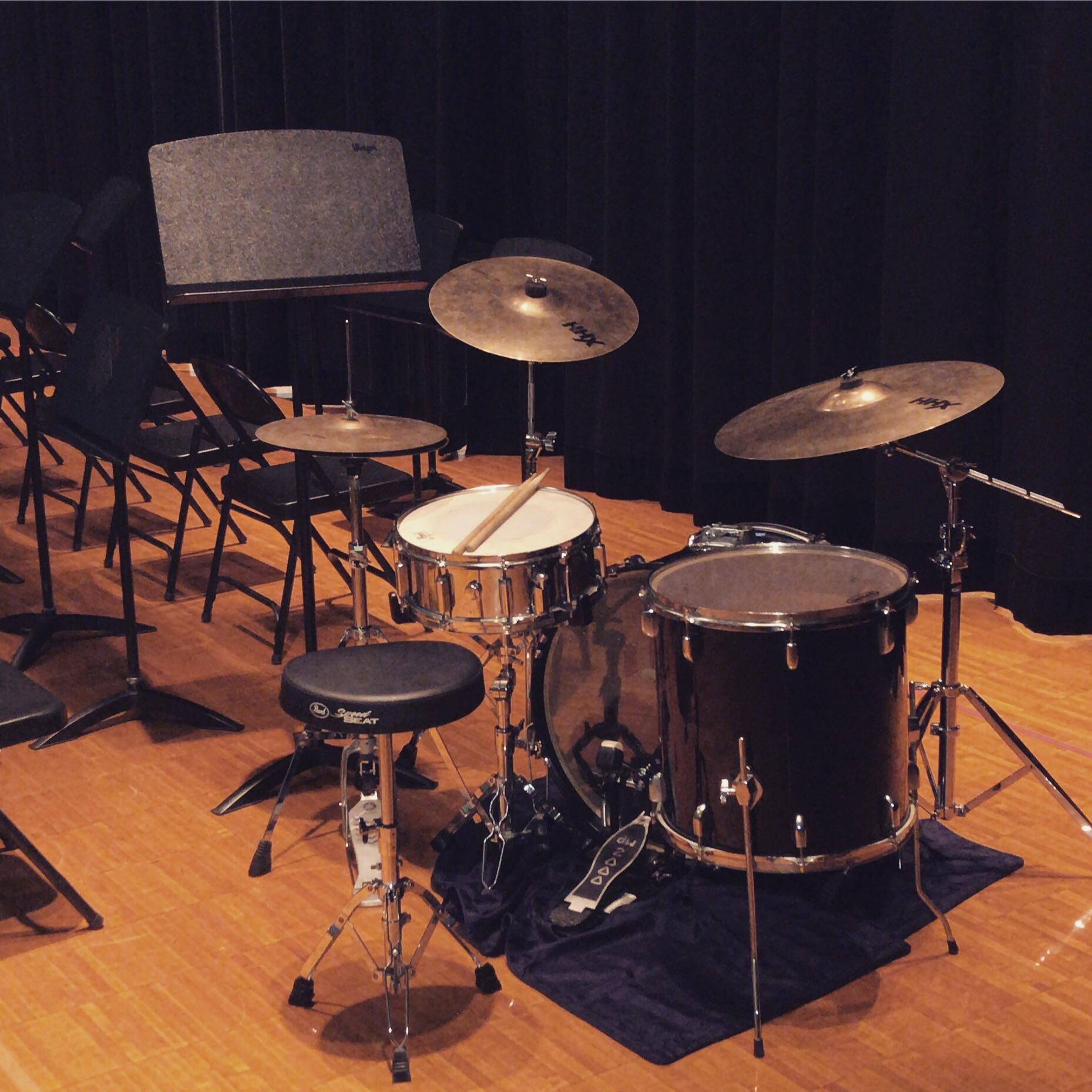 My jazz setup. Not much but good for a high school player r/drums