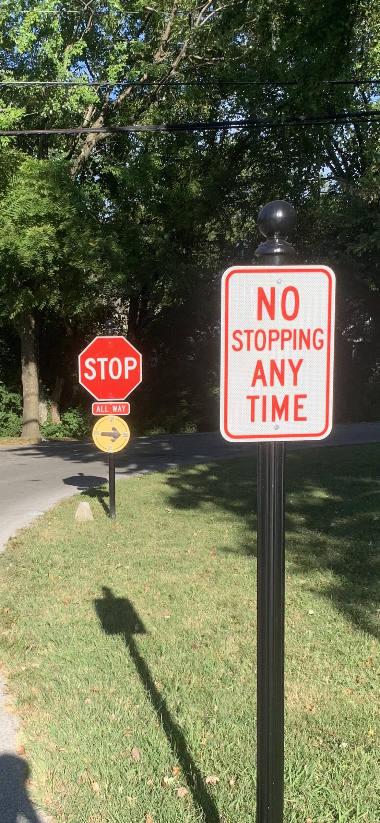 Girls be sending mixed signals like r/funny