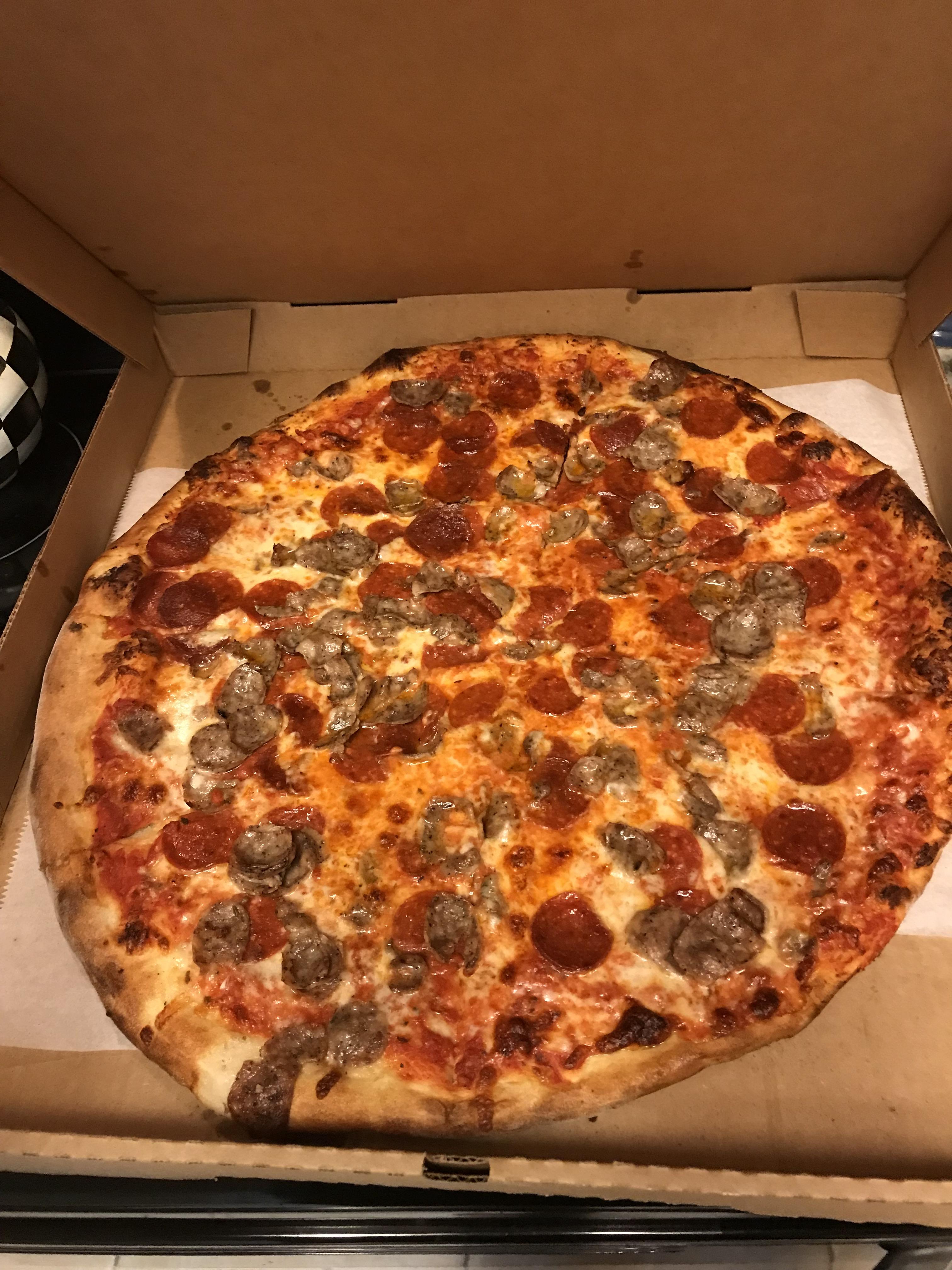 Machelli’s in Melbourne Florida. r/Pizza