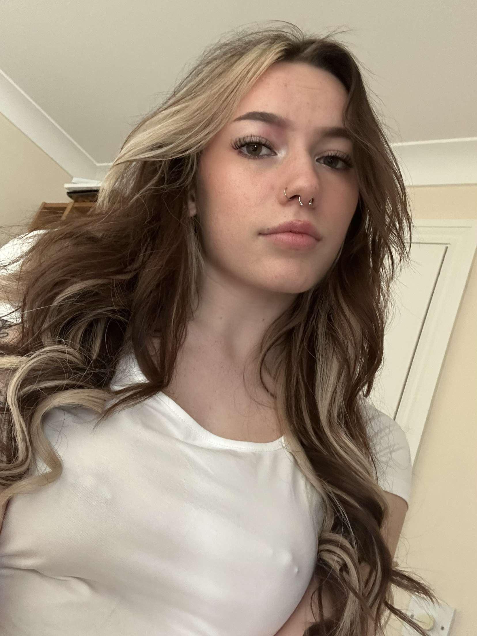 Love the looks I get since I got my nips pierced : CandidPiercedPokies