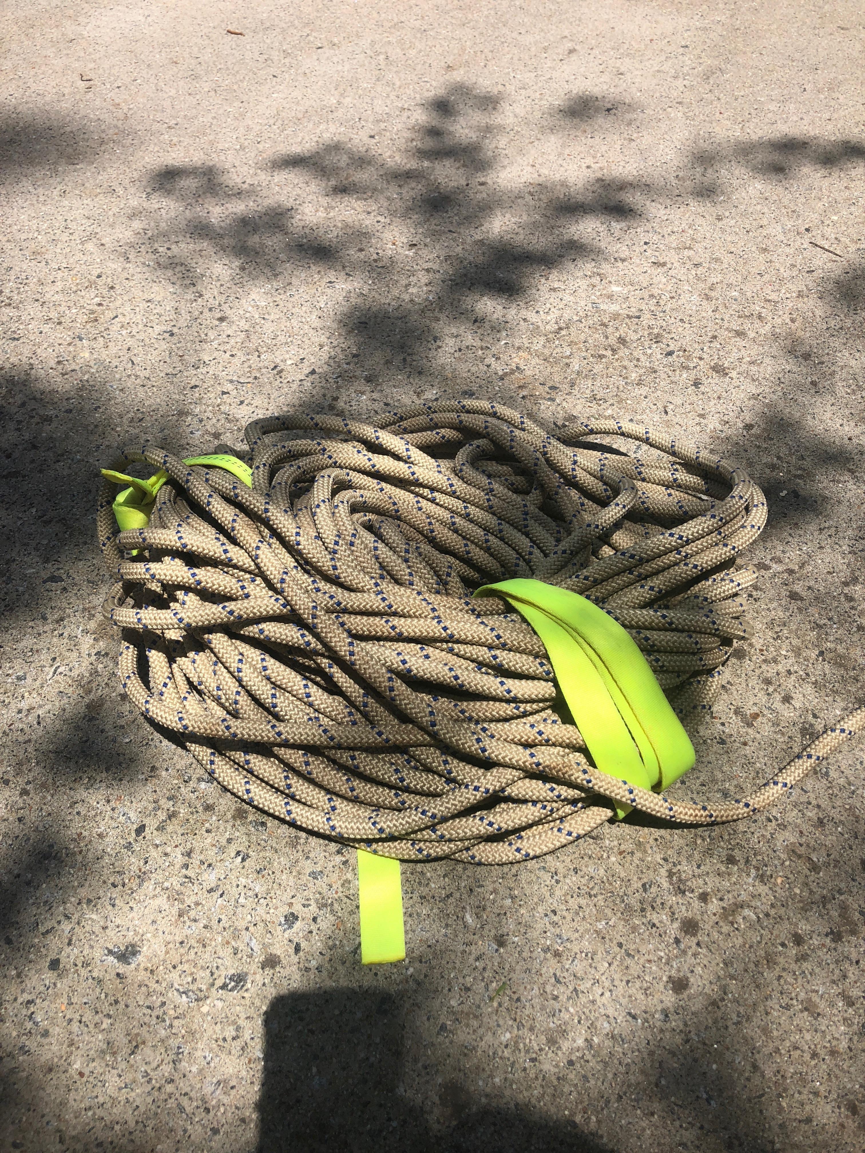 Can anyone ID this rope? A friend found it in his garage. r/climbing