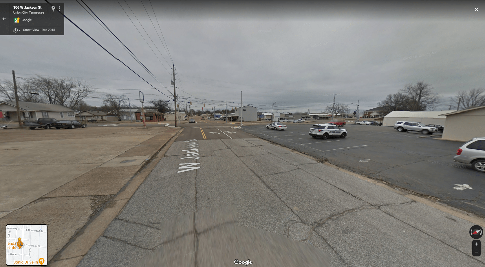 Cracked roads and empty parking lots in Union City, Tennessee r/UrbanHell