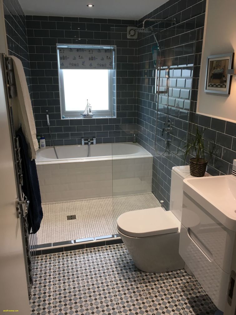 What do people think of this narrow bathroom solution? r/InteriorDesign