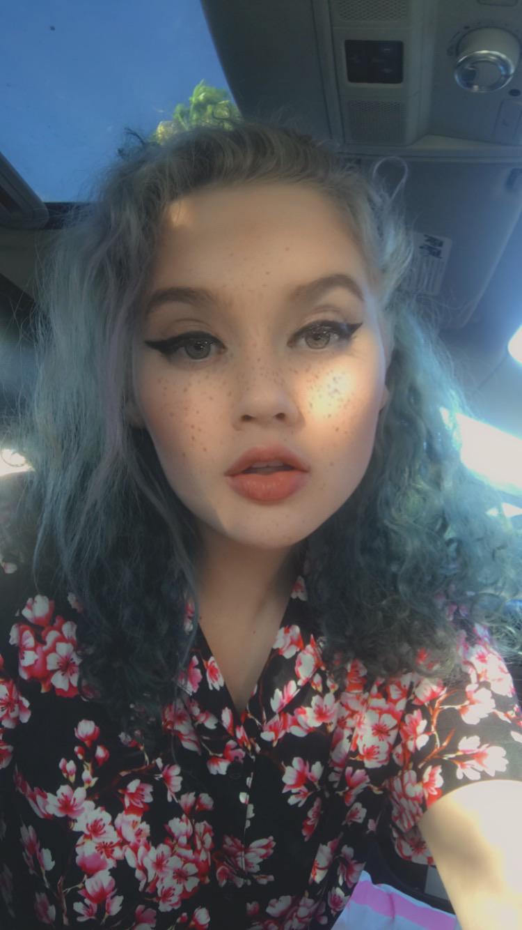 Just dyed my hair 💙 r/dykesgonemild
