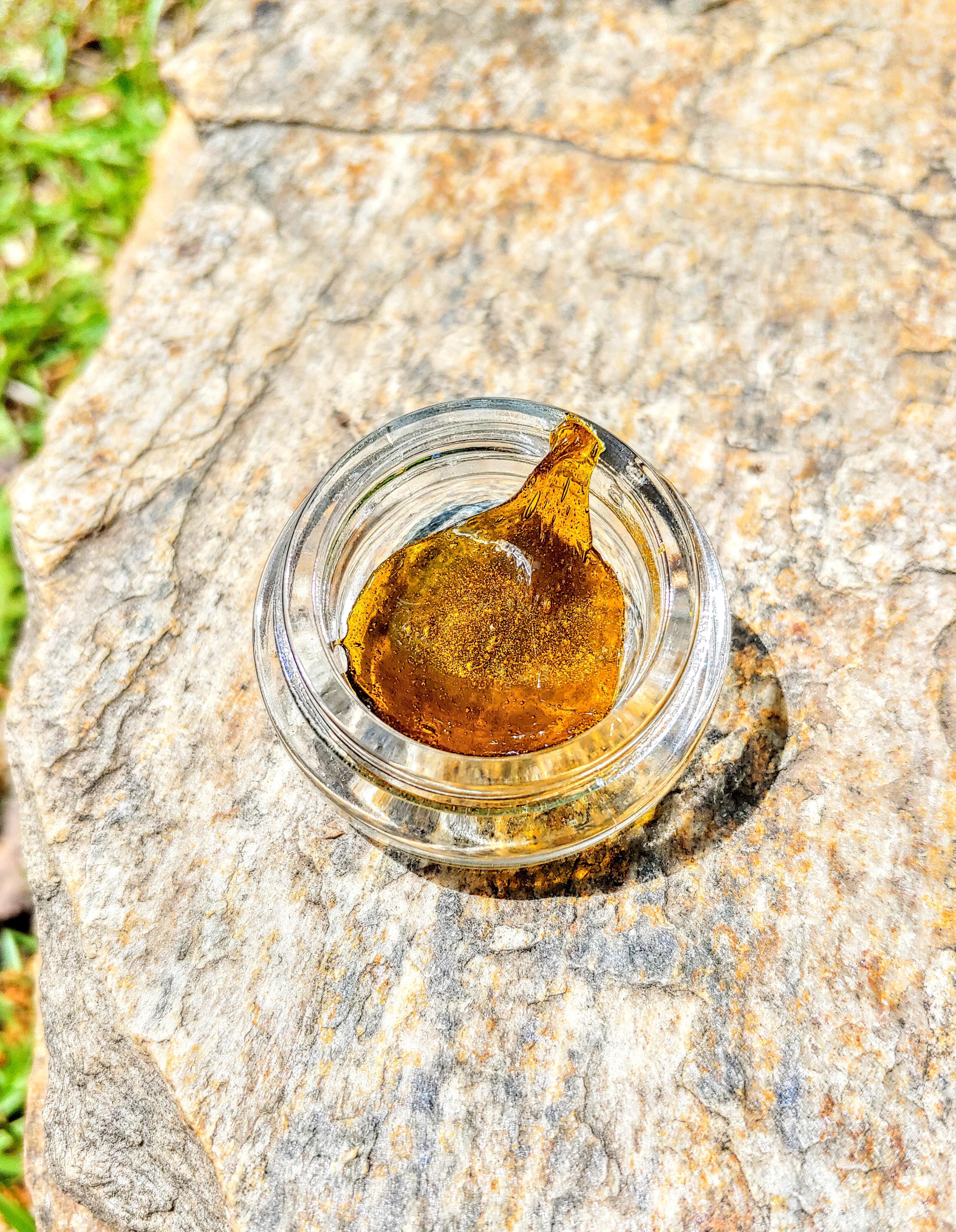 High CBD flower producing some wonderfully stable pull and snap rosin