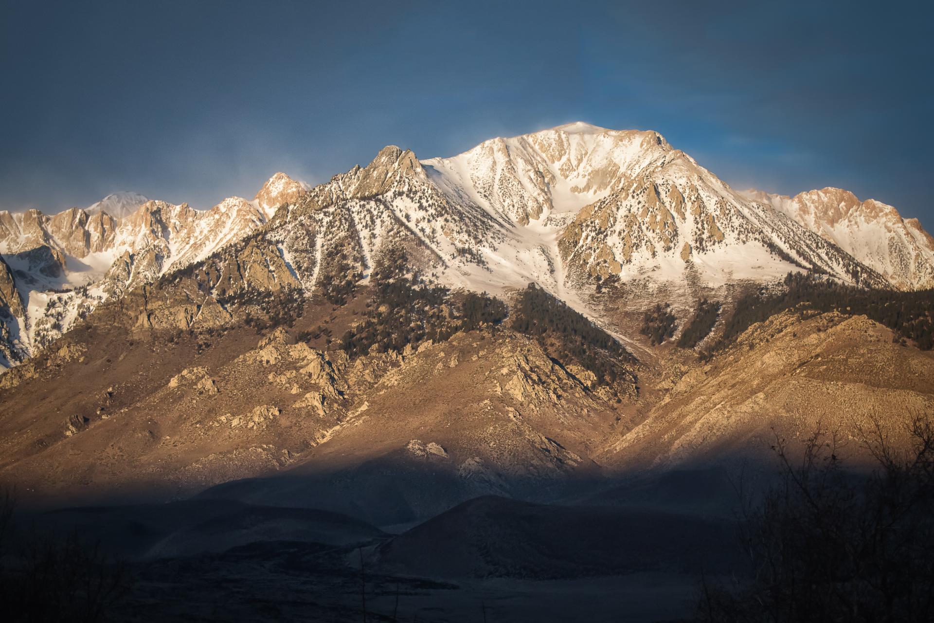 Golden mountains. Not a bad sight to wake up to. Anyone wanna rent me a