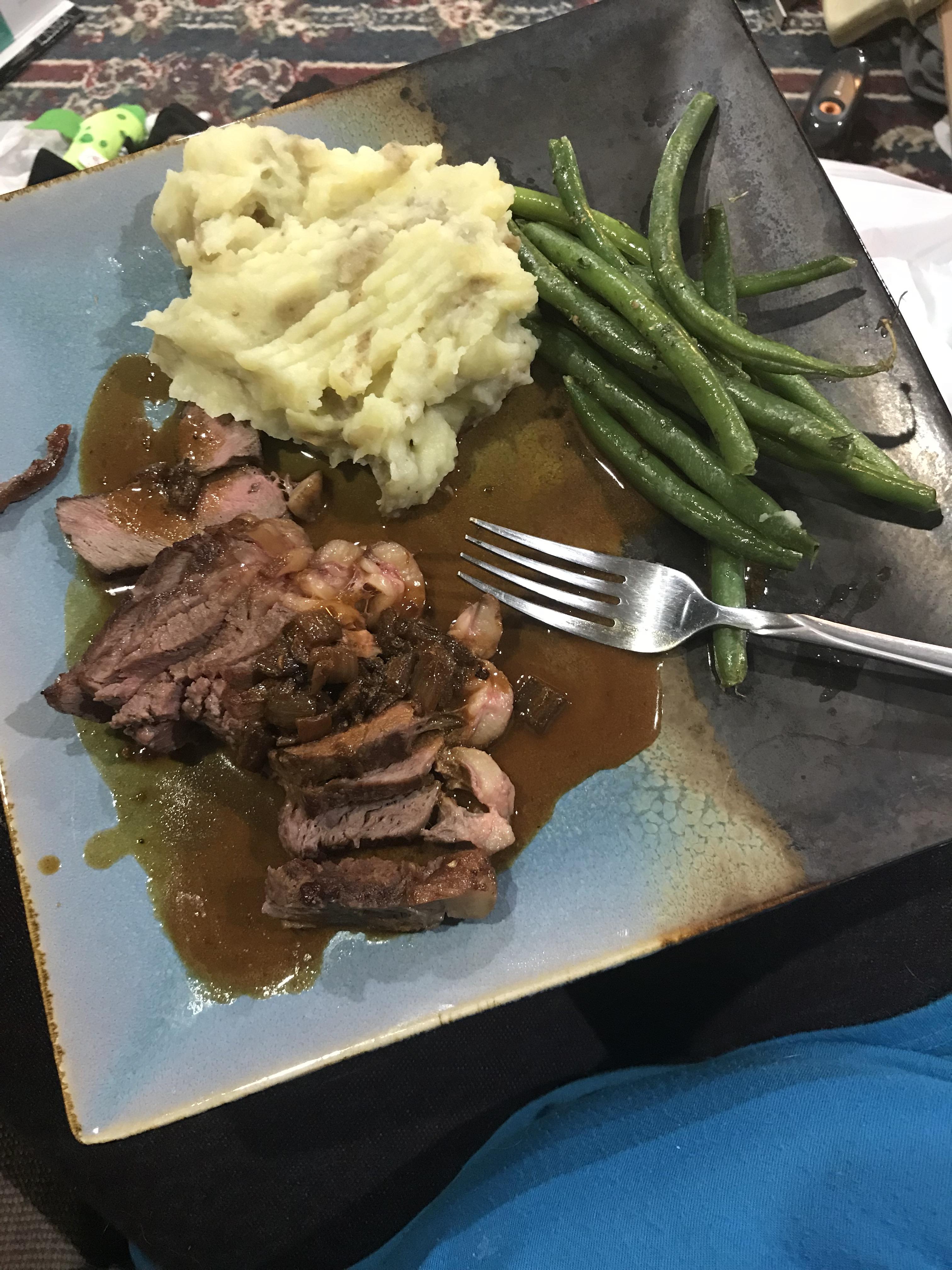 [HOMEMADE] I made New York strip steak with truffles mashed potatoes