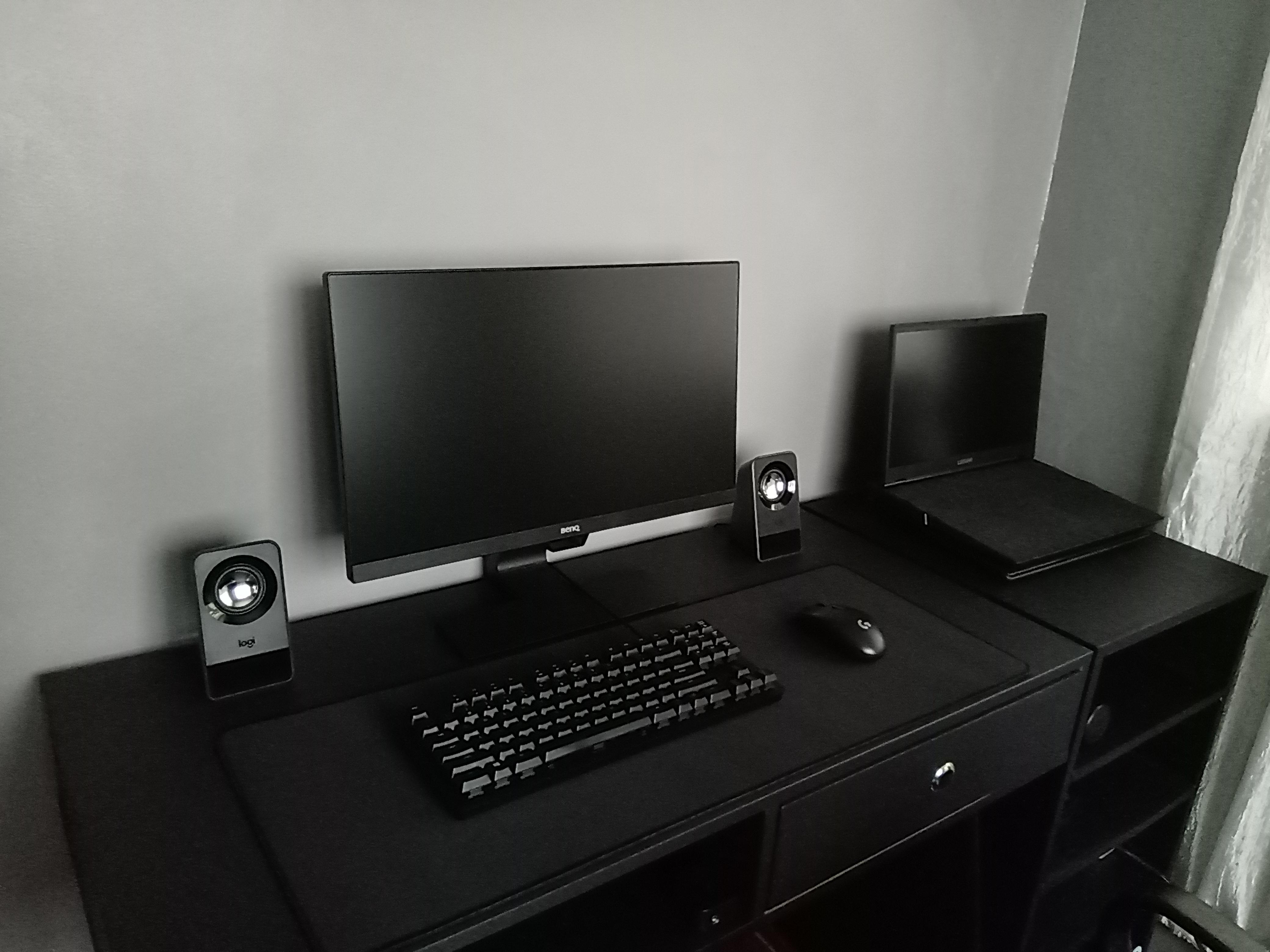 Legion 5 Minimalist Setup r/GamingLaptops