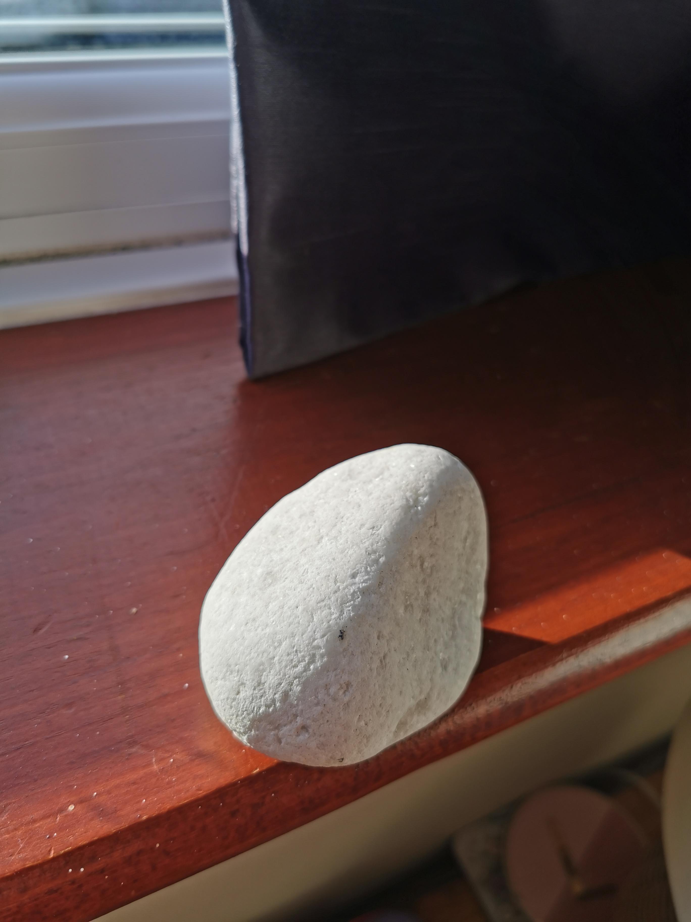 Anyone know if this rock is safe in aquarium, have no idea what it's