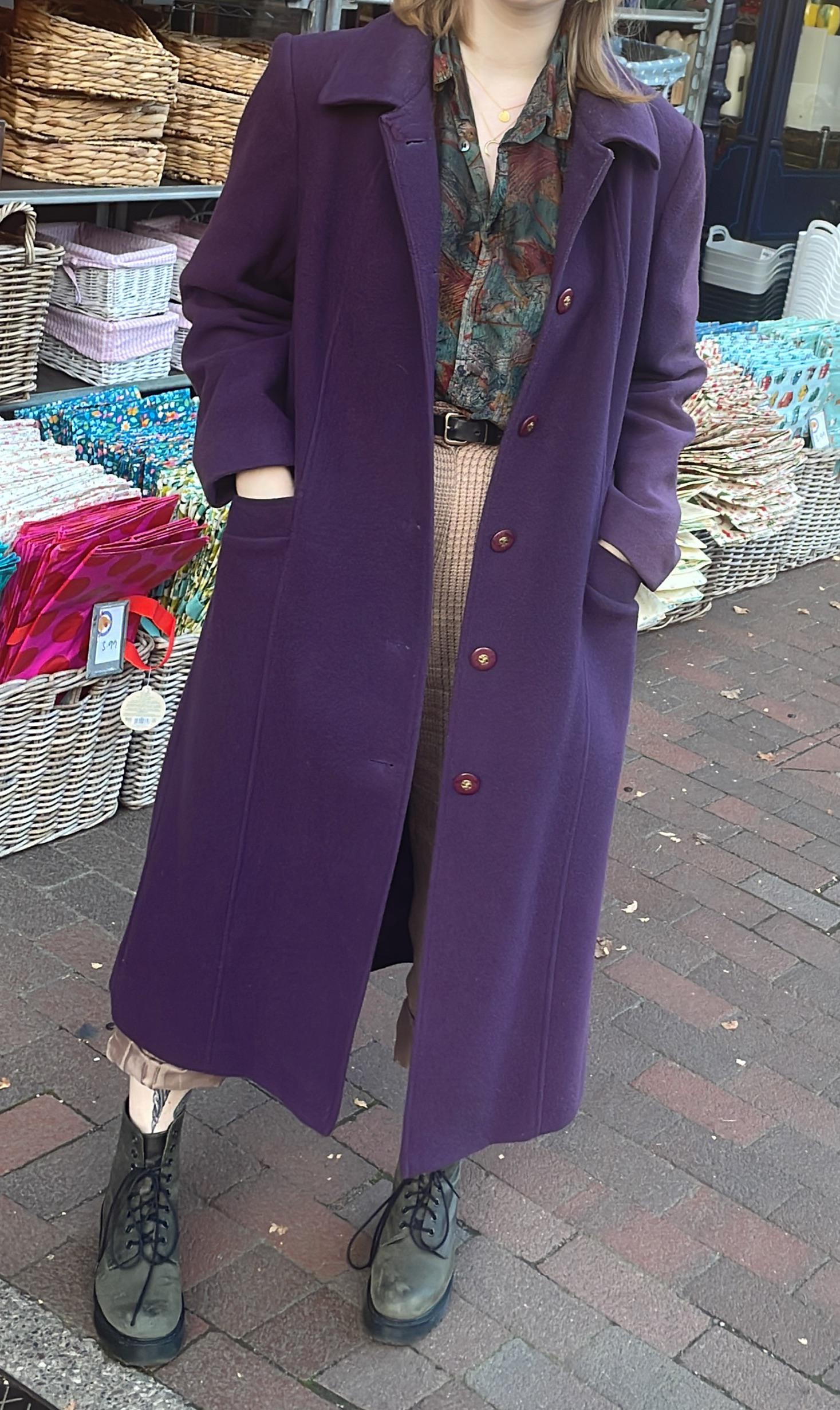 Found this 100 wool coat at a charity shop for only 10£ (11