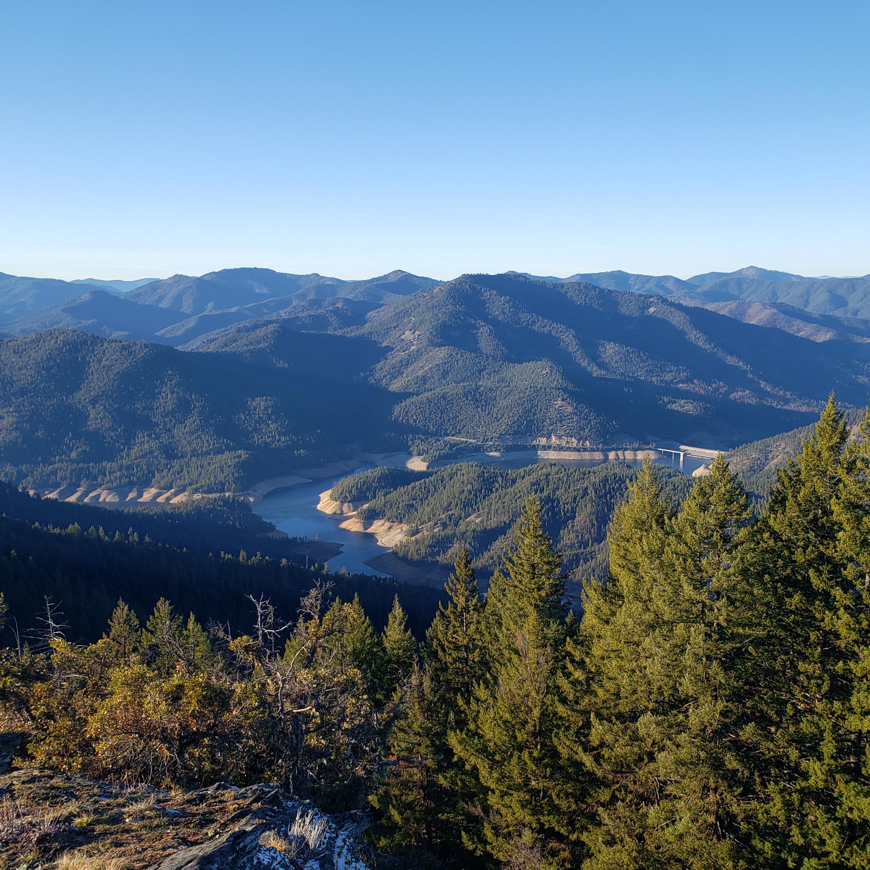Applegate river from the summit of Stein Butte, Oregon r/Outdoors