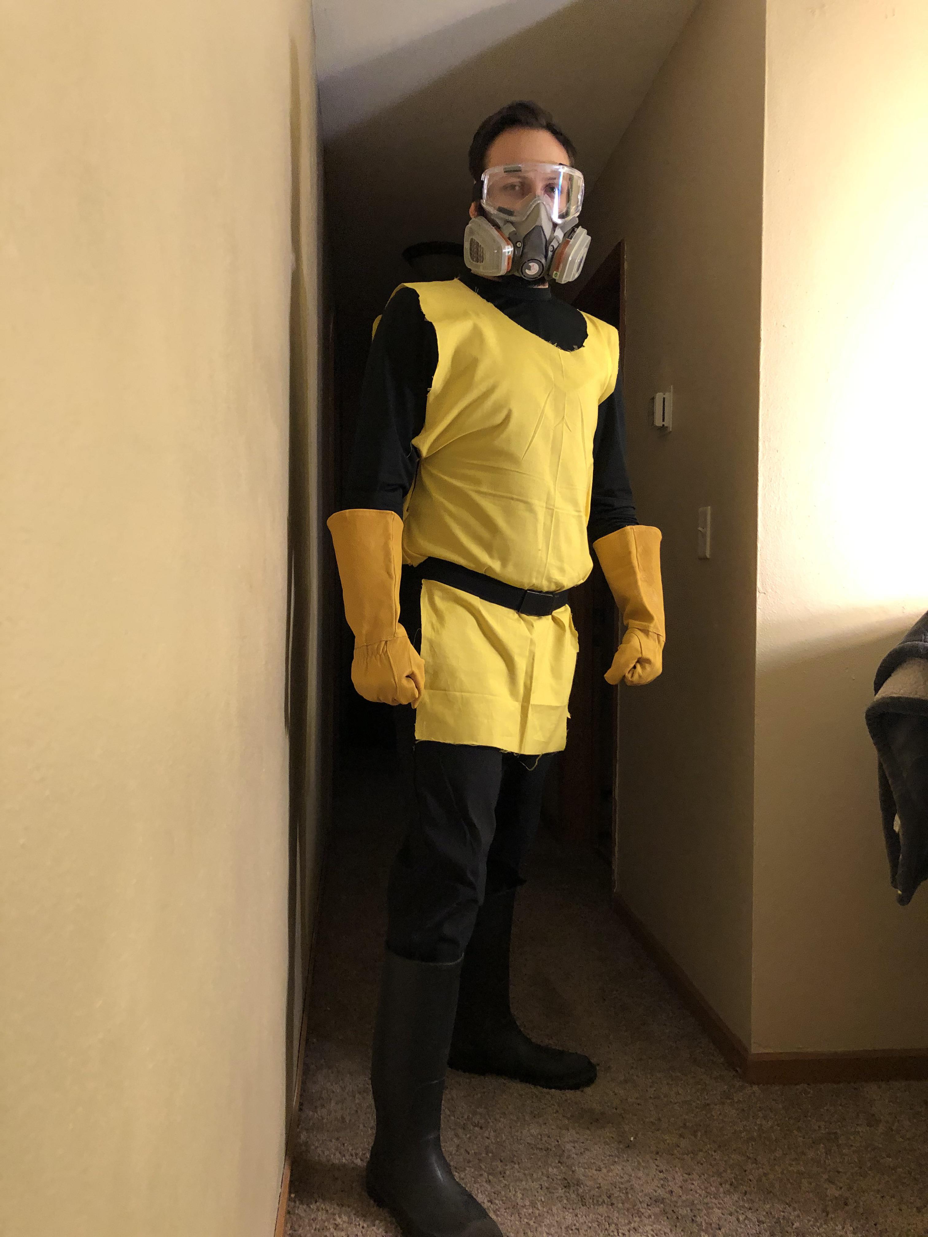 Please enjoy this extremely lowbudget costume of the Gas Daddy I had