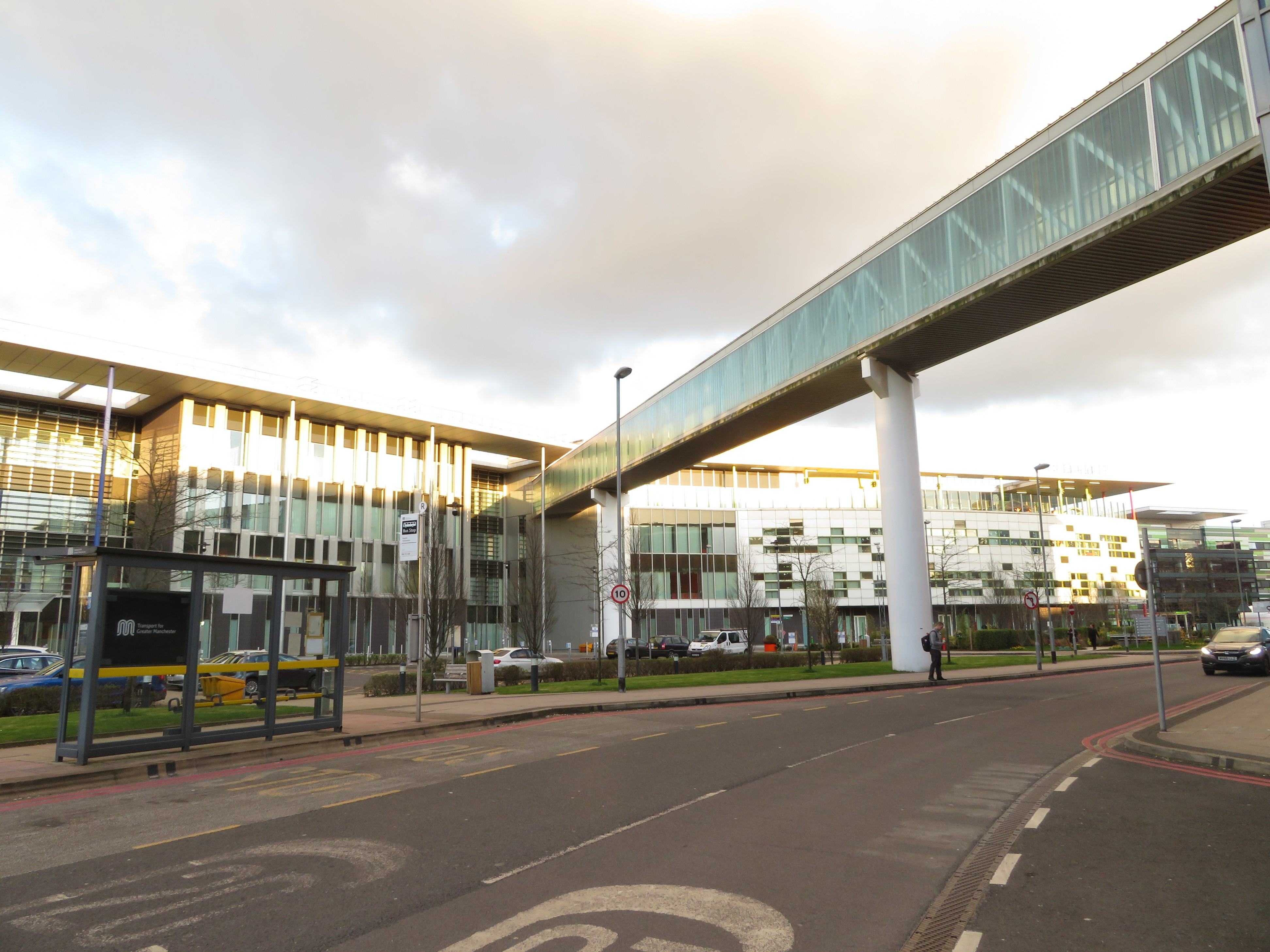 Part of the modern Manchester Royal Infirmary with Footbridge [3888×