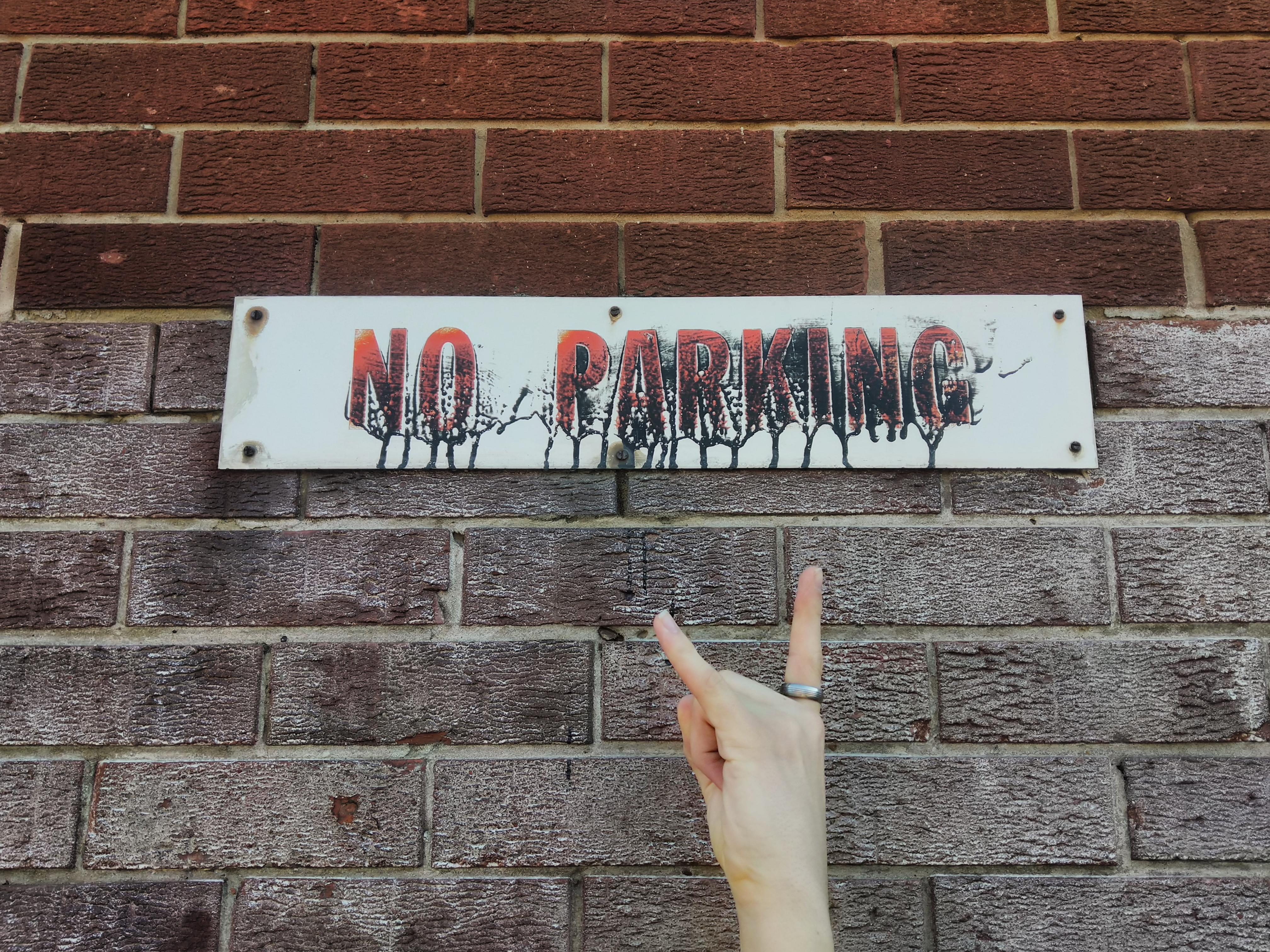 Runny paint on this sign r/MildlyMetal