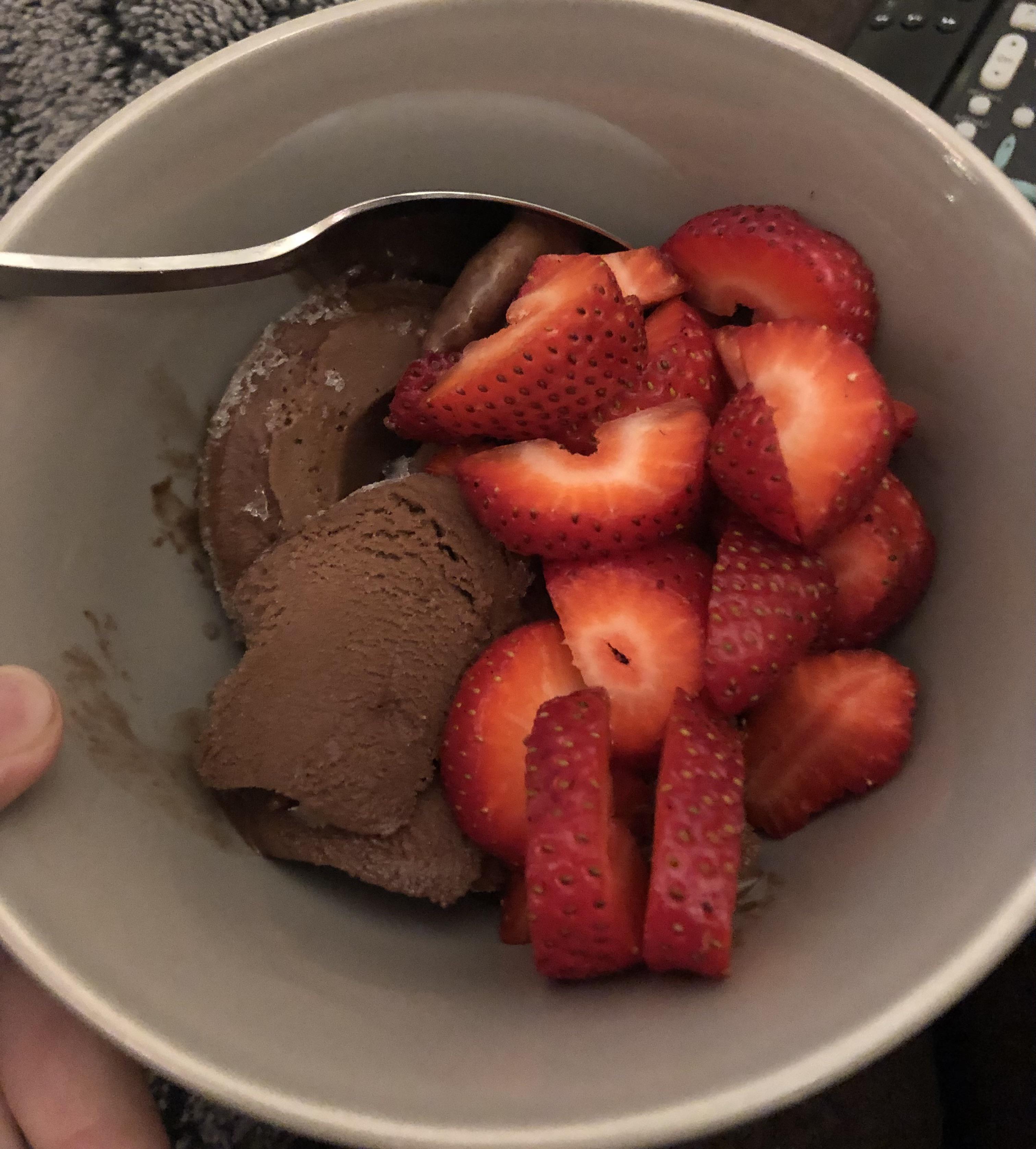 80 calorie dessert Arctic Zero and Strawberries. It was so delicious
