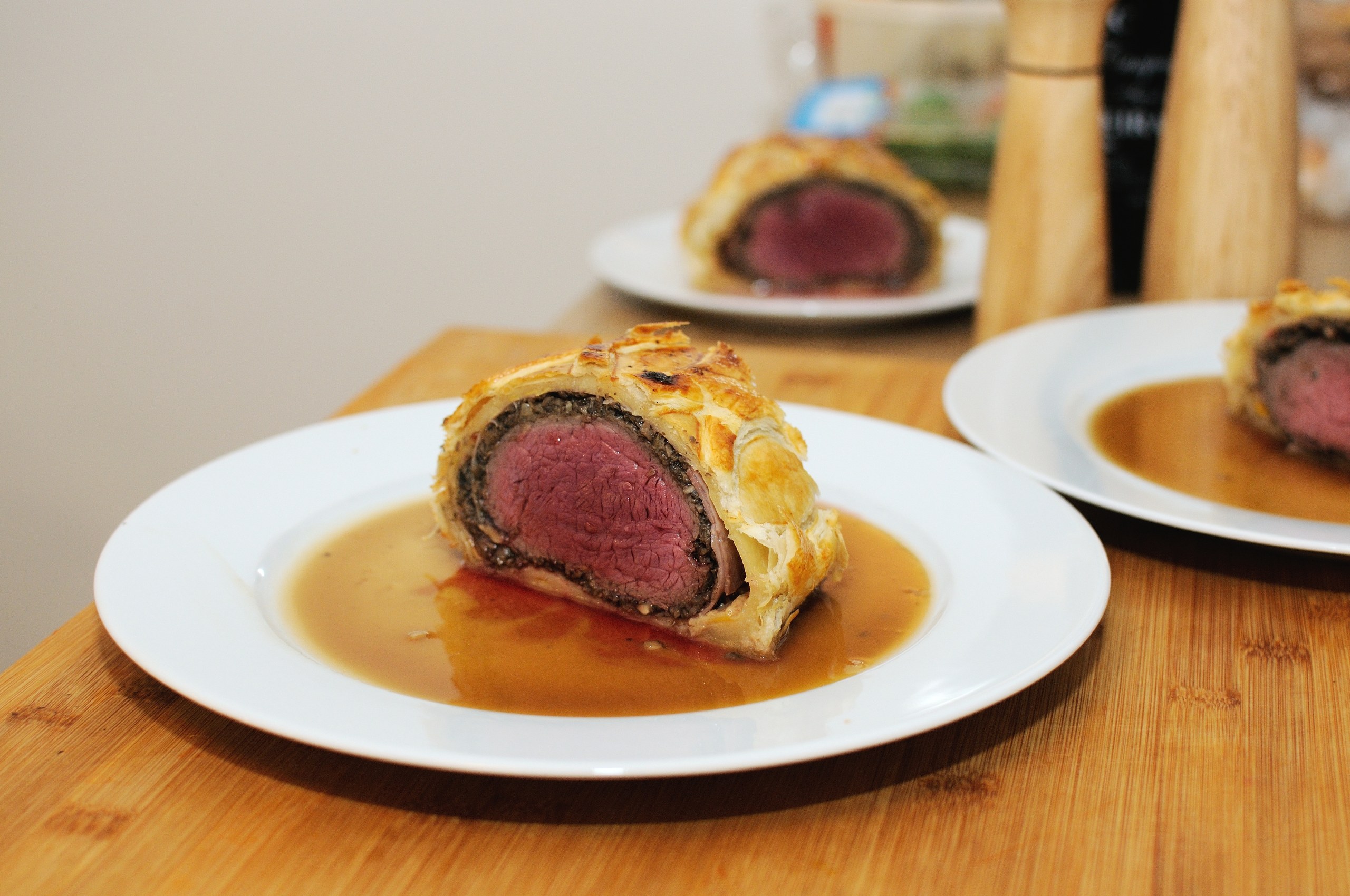 [Homemade] Beef Wellington with Madeira sauce r/food
