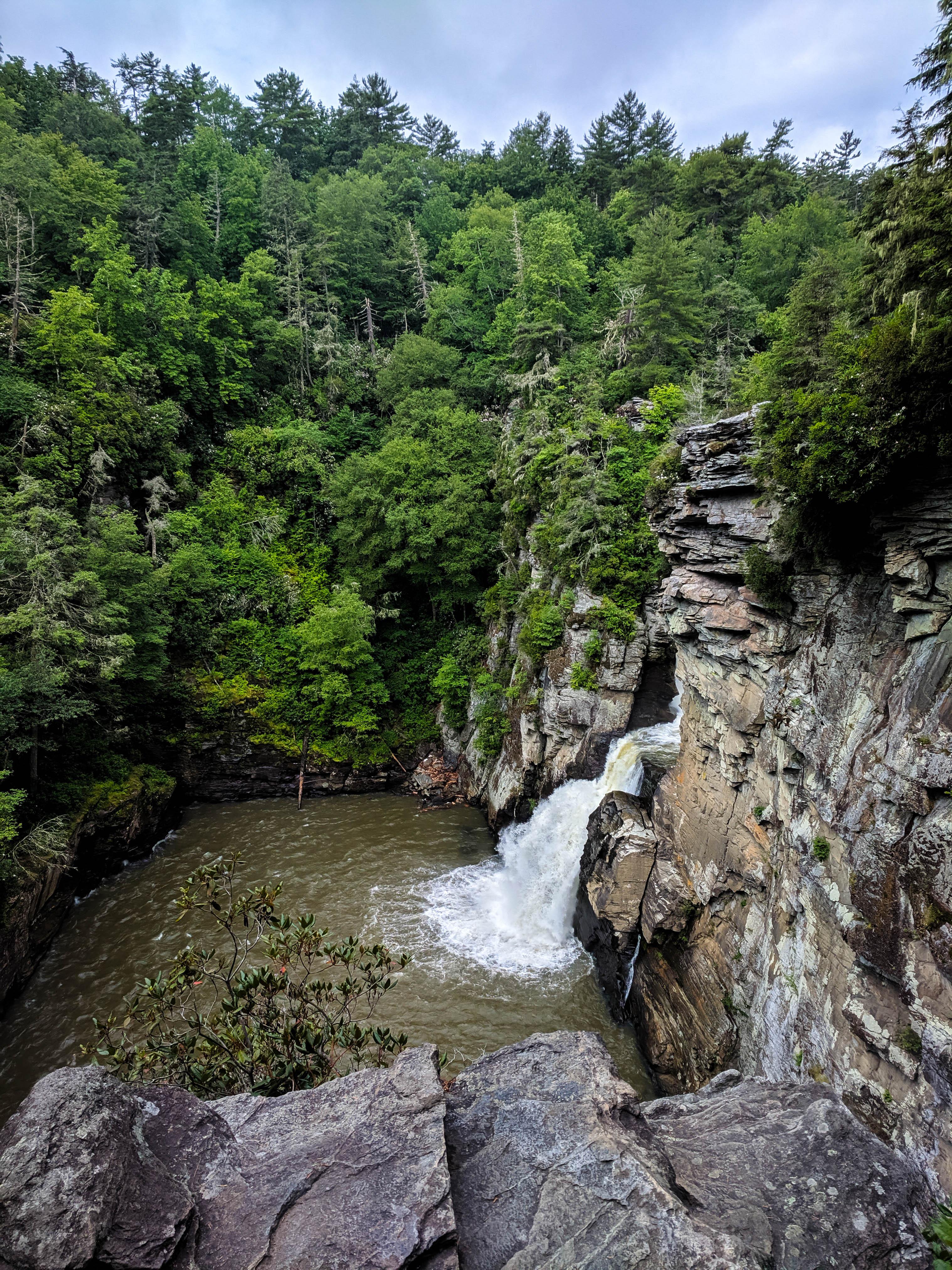 Hiked Around Linville Falls, North Carolina [3036x4048] [OC] r/EarthPorn