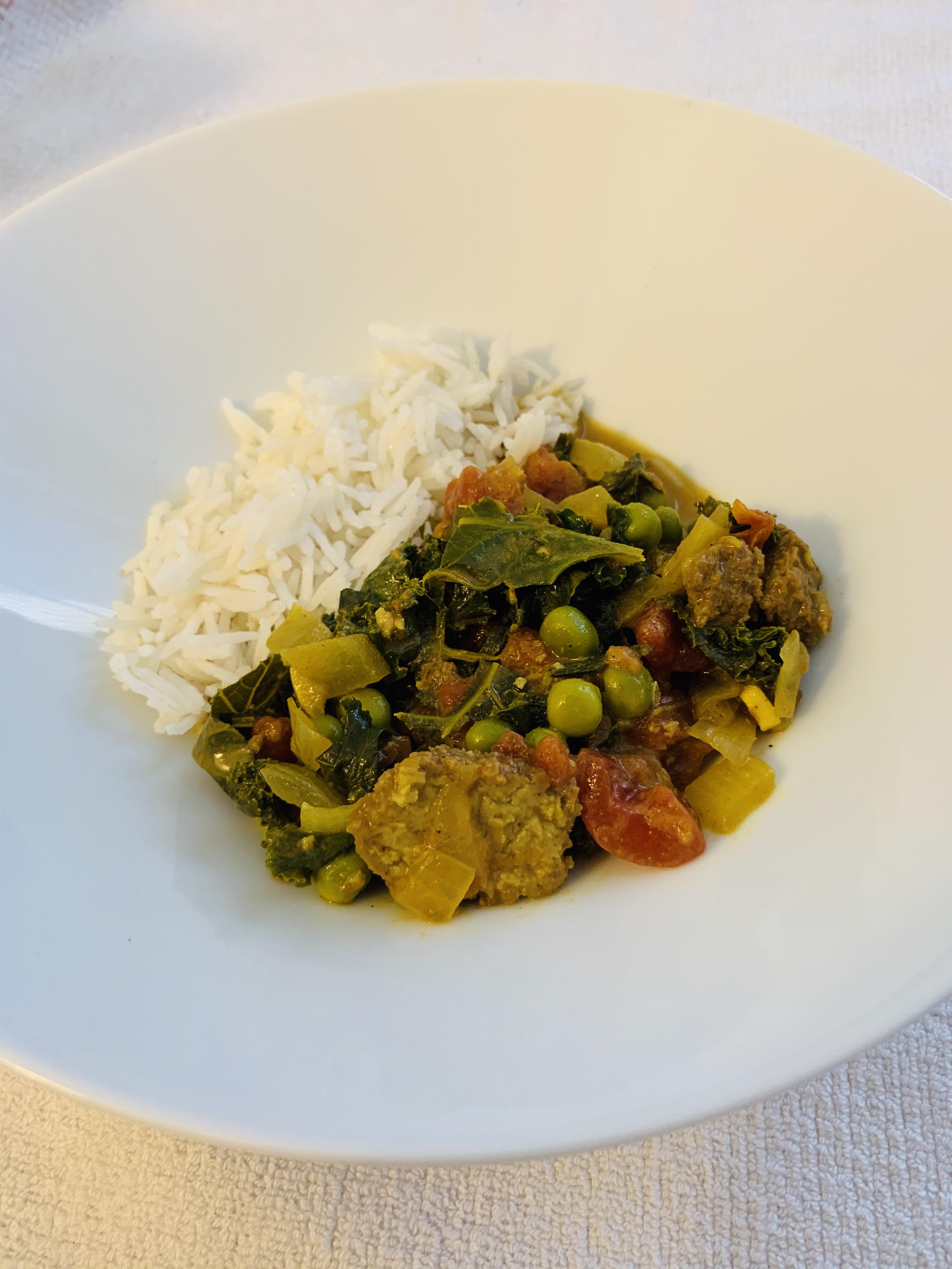 Falafel stewed in Indian spices with kale r/veganrecipes