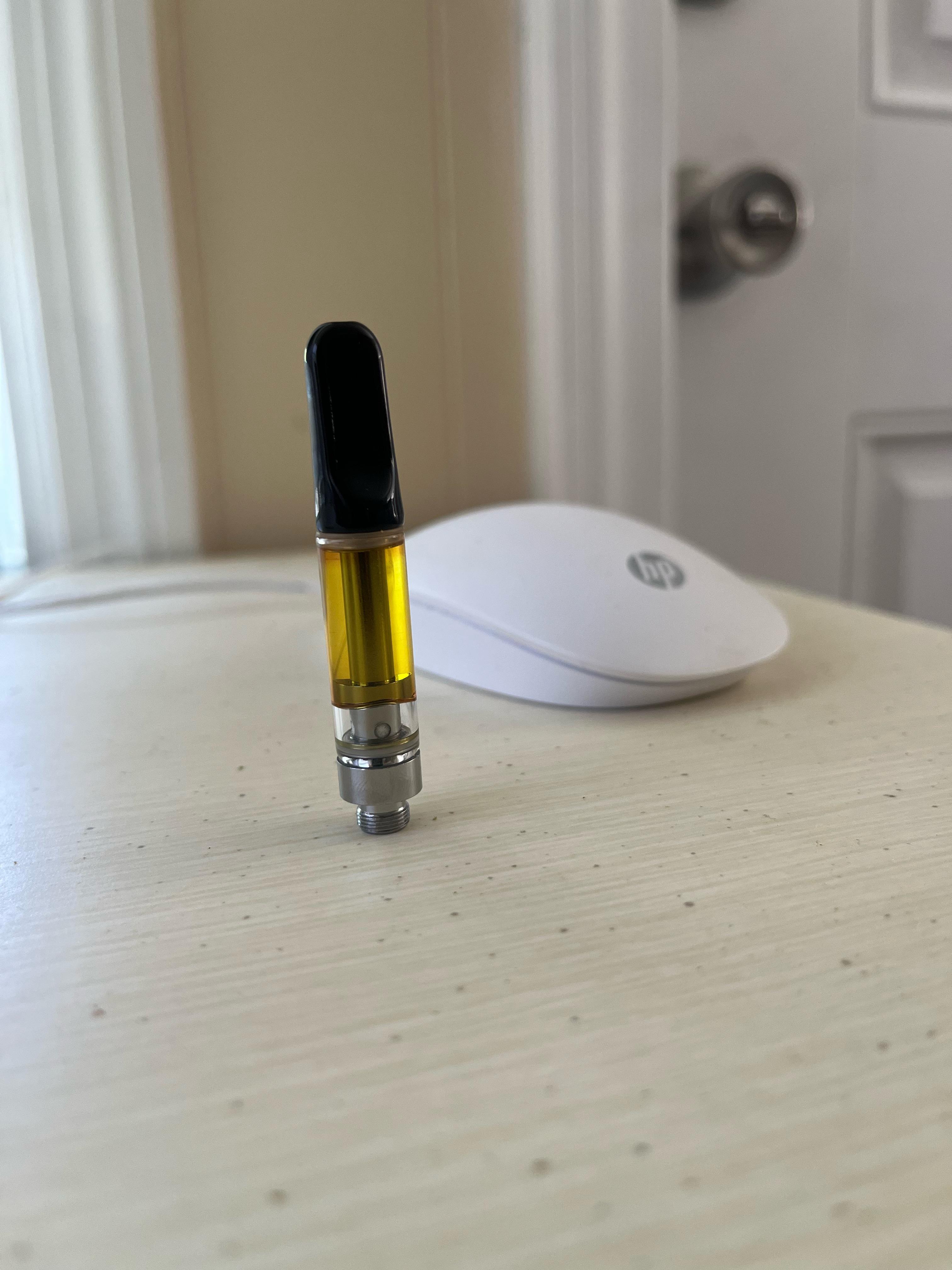 Vape cart I just purchased from a local dispo yesterday is doing this