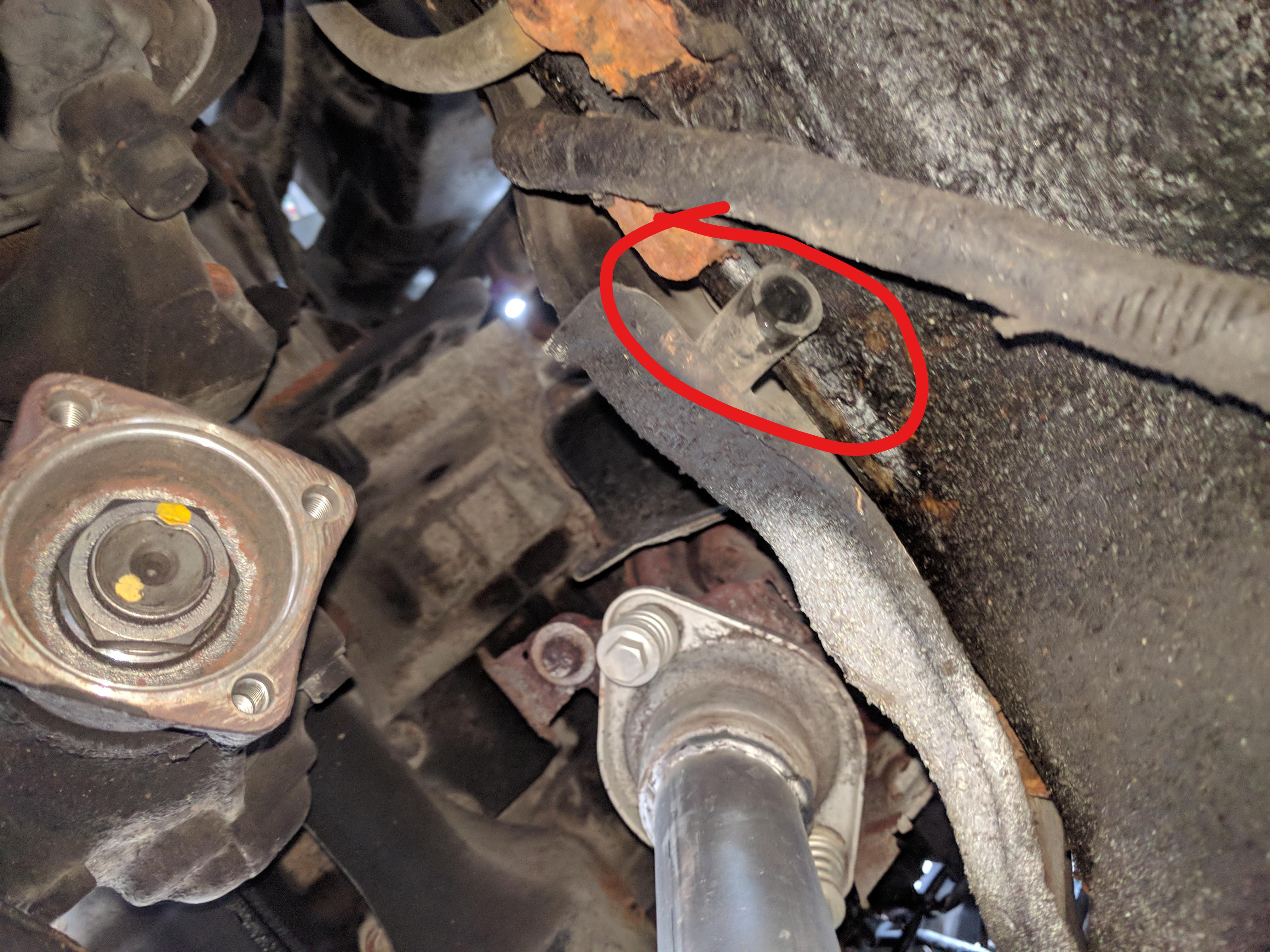 Coolant leak (but what is this hose???) CRV 2004 (2nd gen) r/crv