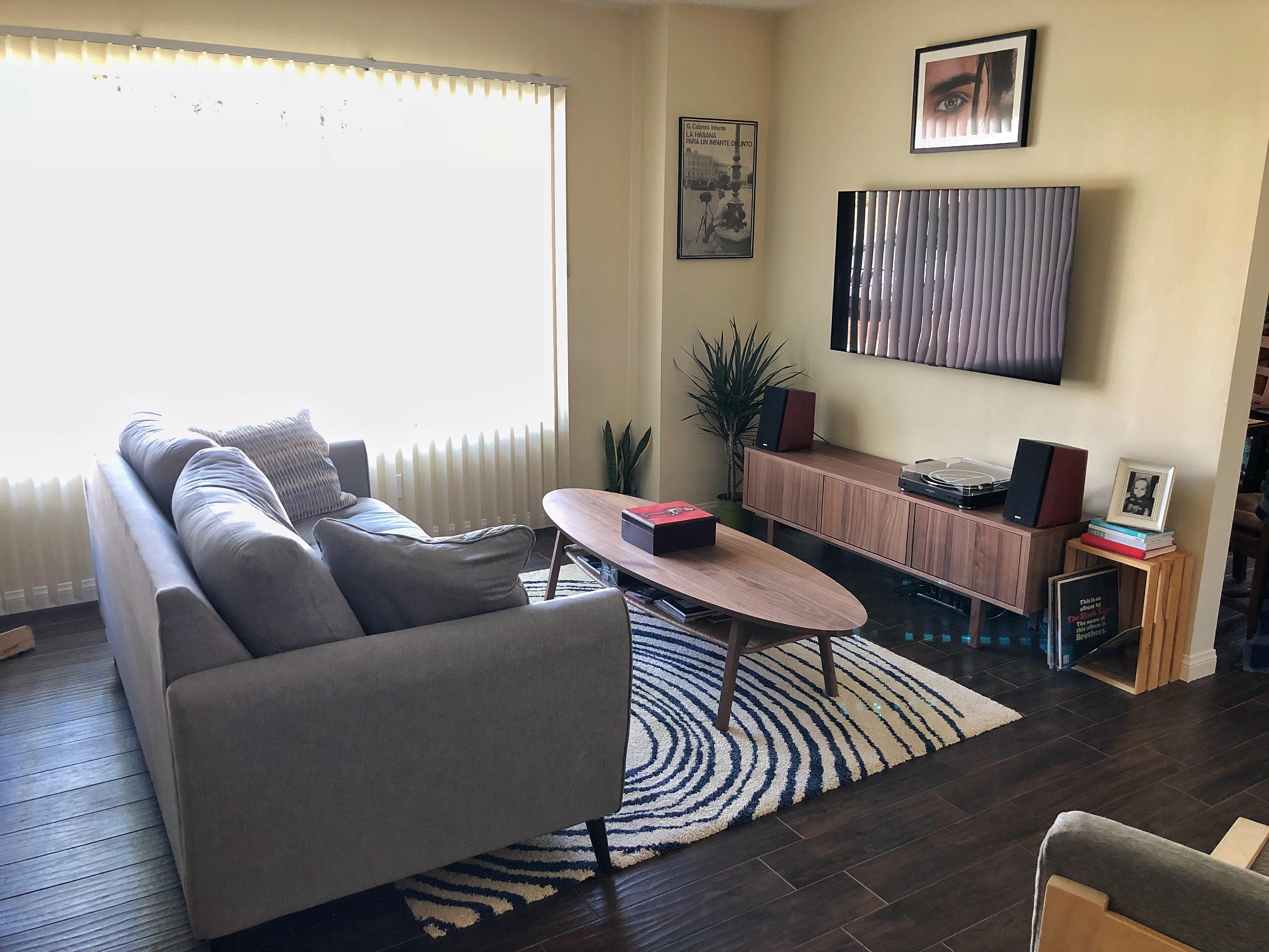 Rug placement? Good or move it? r/malelivingspace