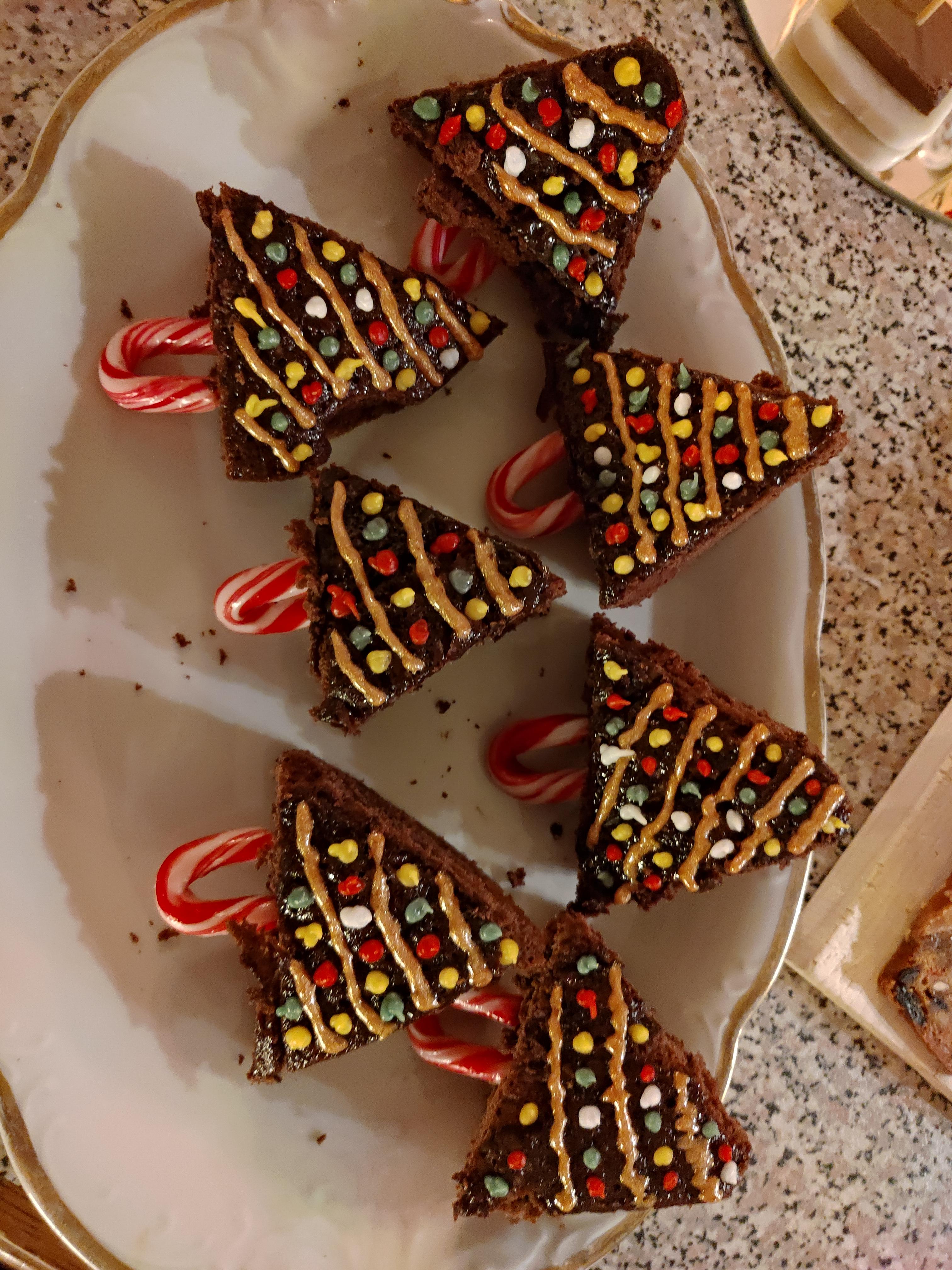 Chocolate cake Christmas trees r/cakedecorating