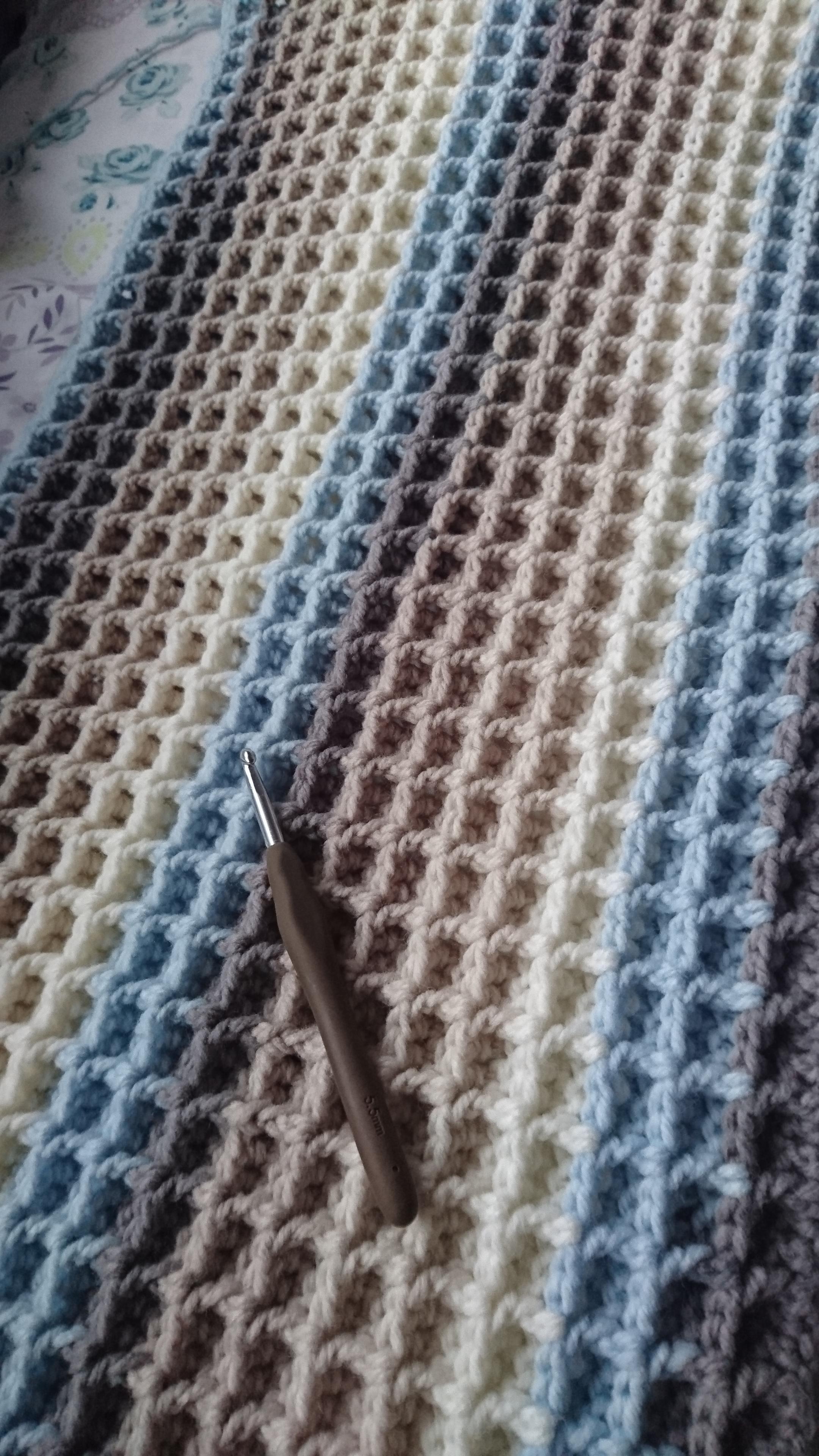 Waffle baby blanket in Caron Baby Cakes Dreamy Sky r/crochet