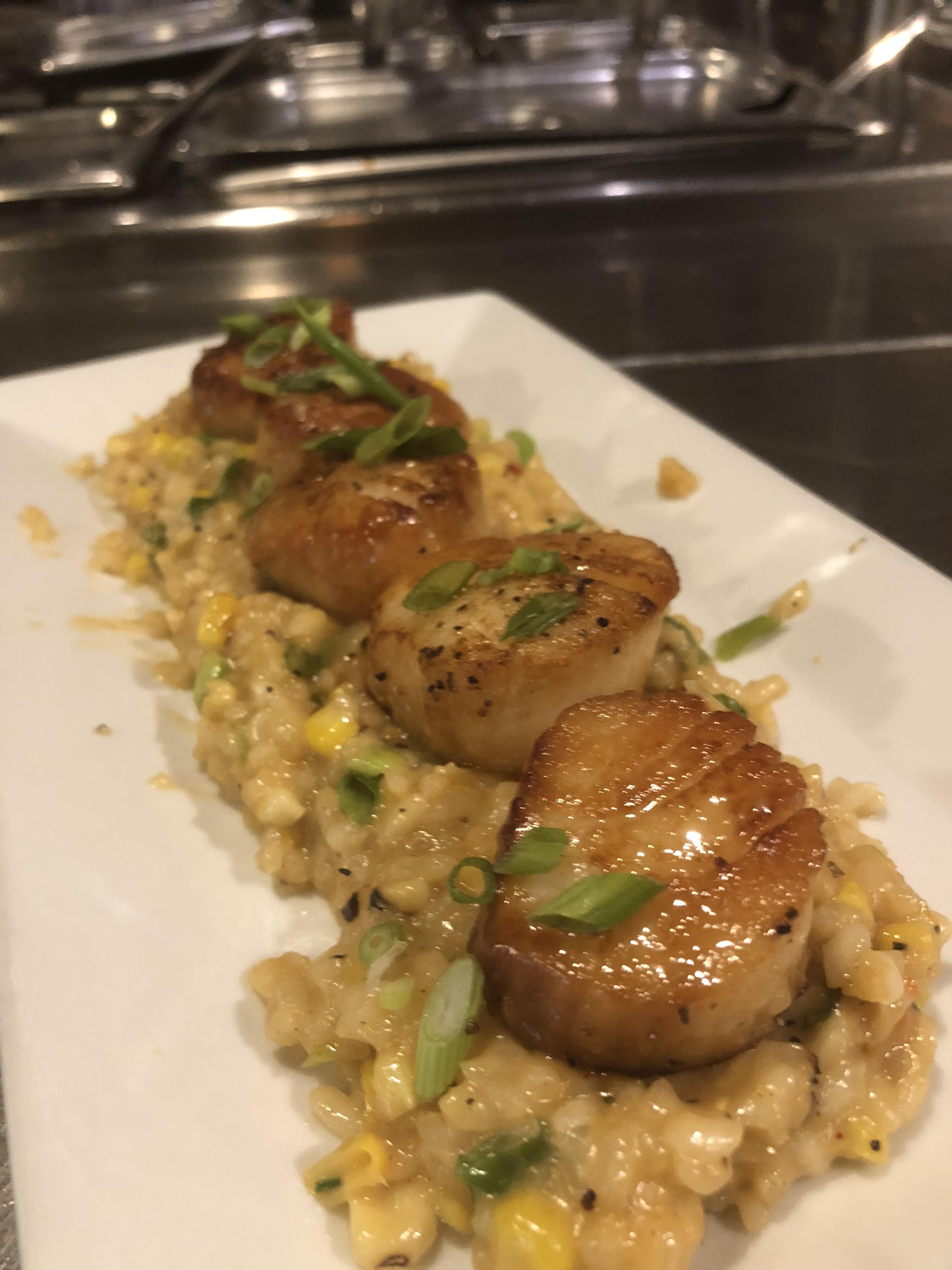 Grilled sweet corn risotto with seared scallops r/FoodPorn