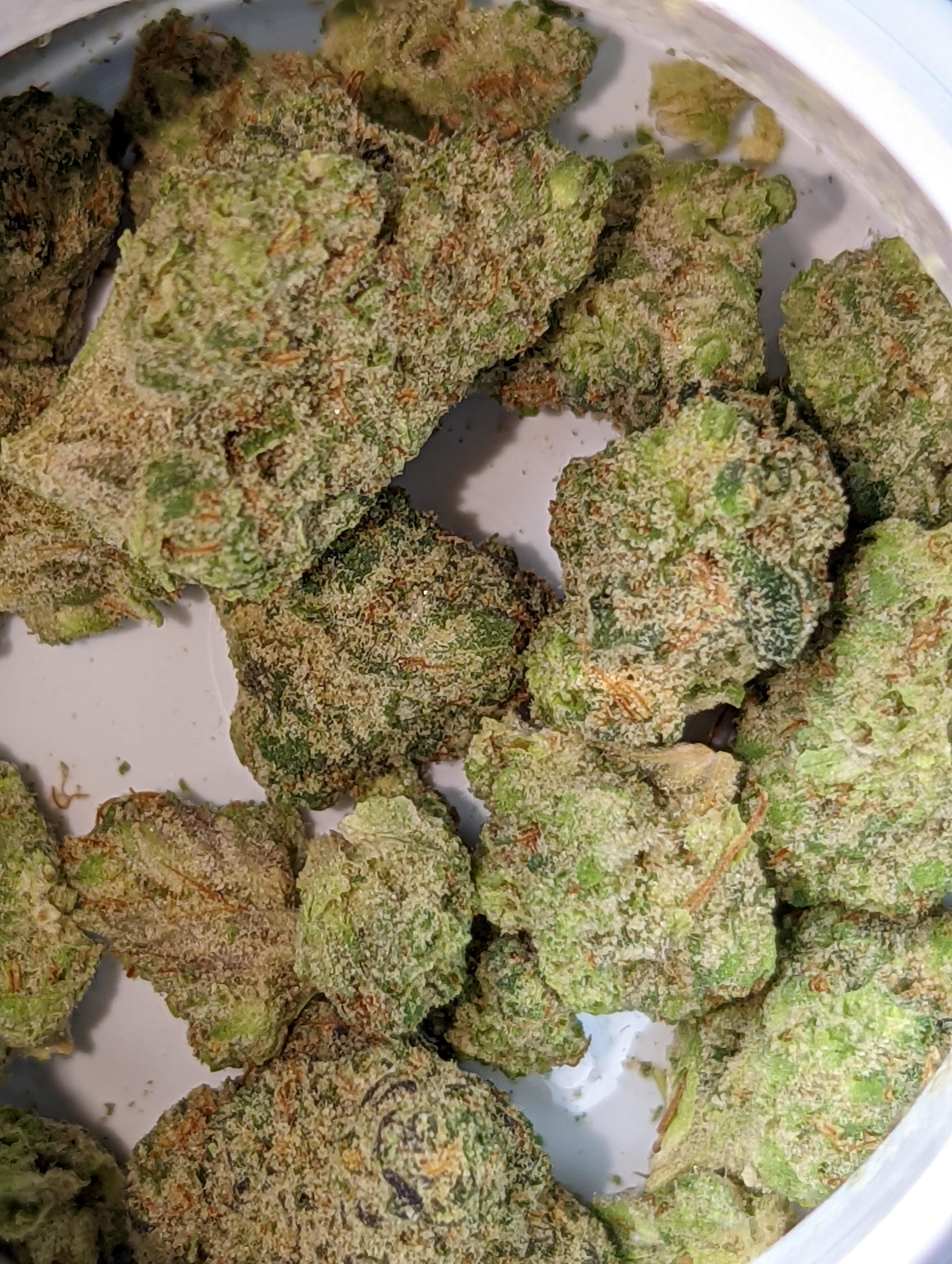 MuV Space Mints Savvy. On the smaller side, but pack a pretty good