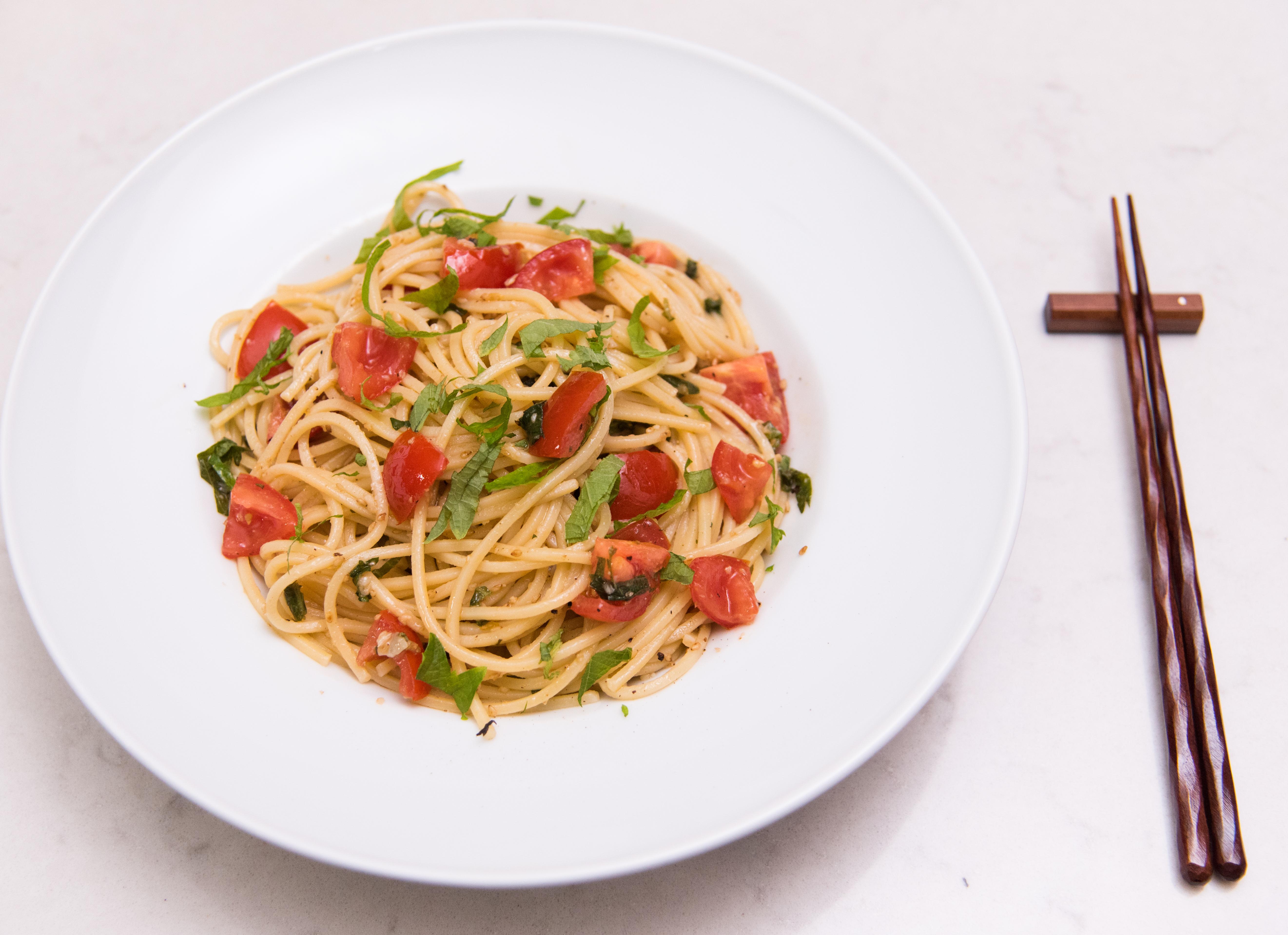 Japanese style spaghetti with shiso, mentsuyu and sesame seeds r