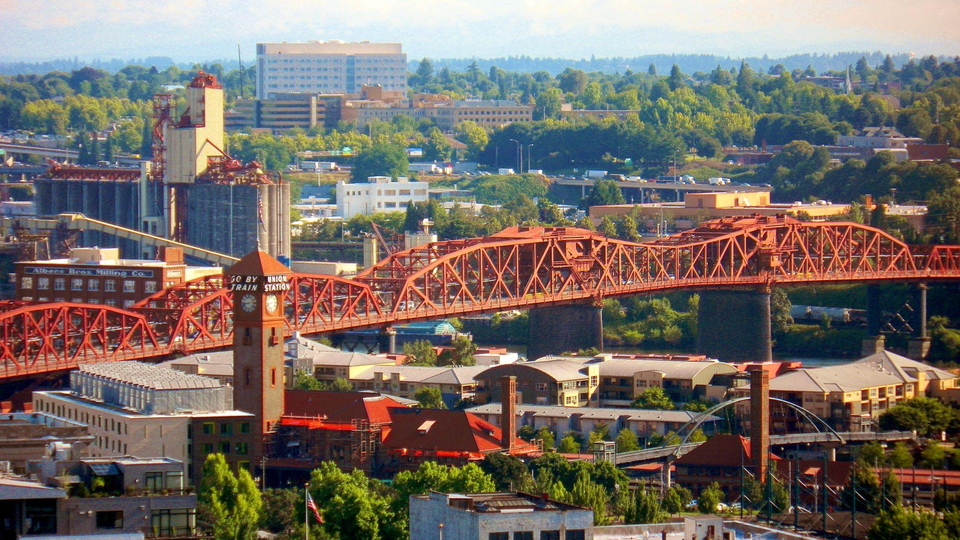 Broadway Bridge Portland, Oregon from the Union Bank Tower r/bridgeporn