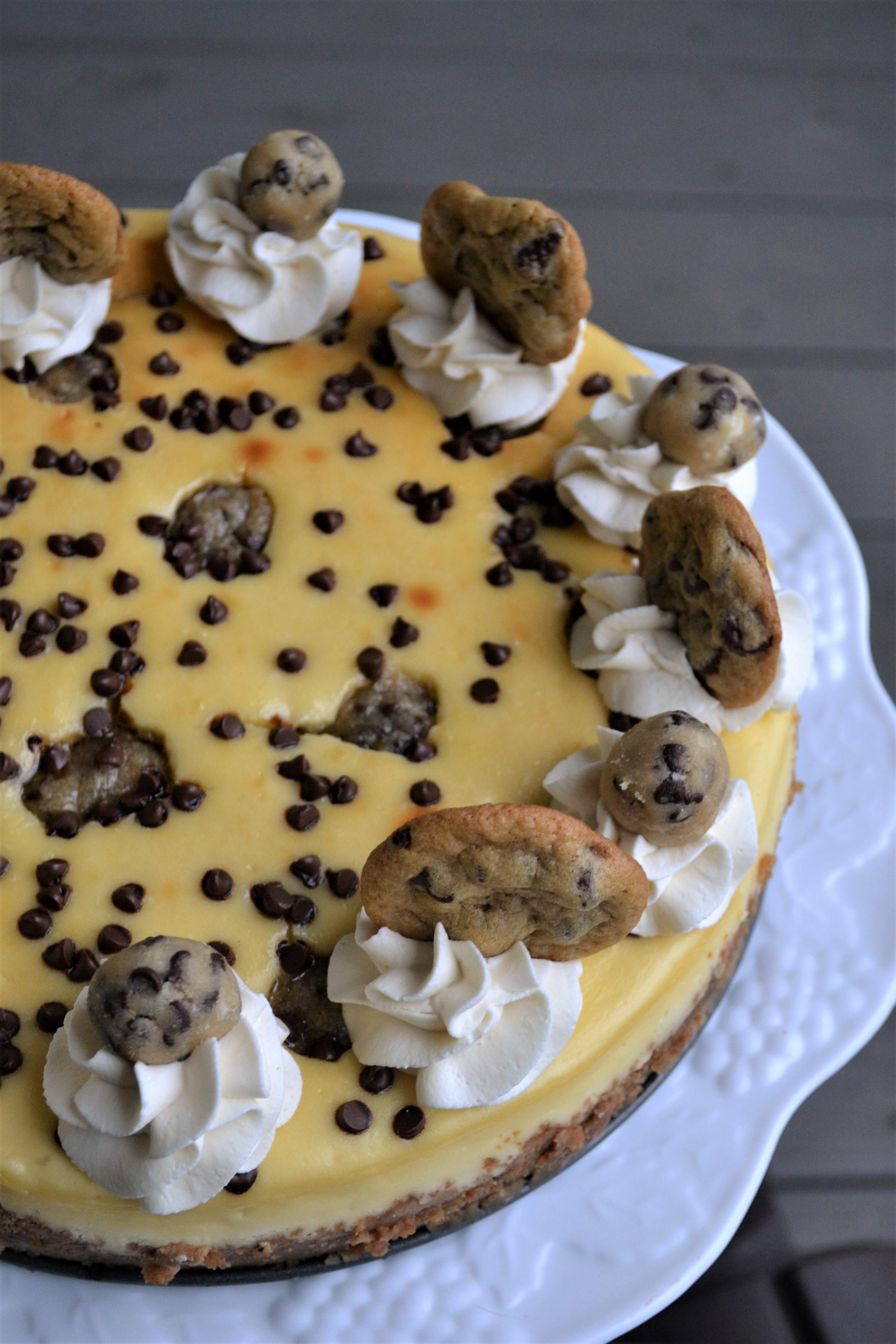 Cookie dough cheesecake recipe in comments r/Baking