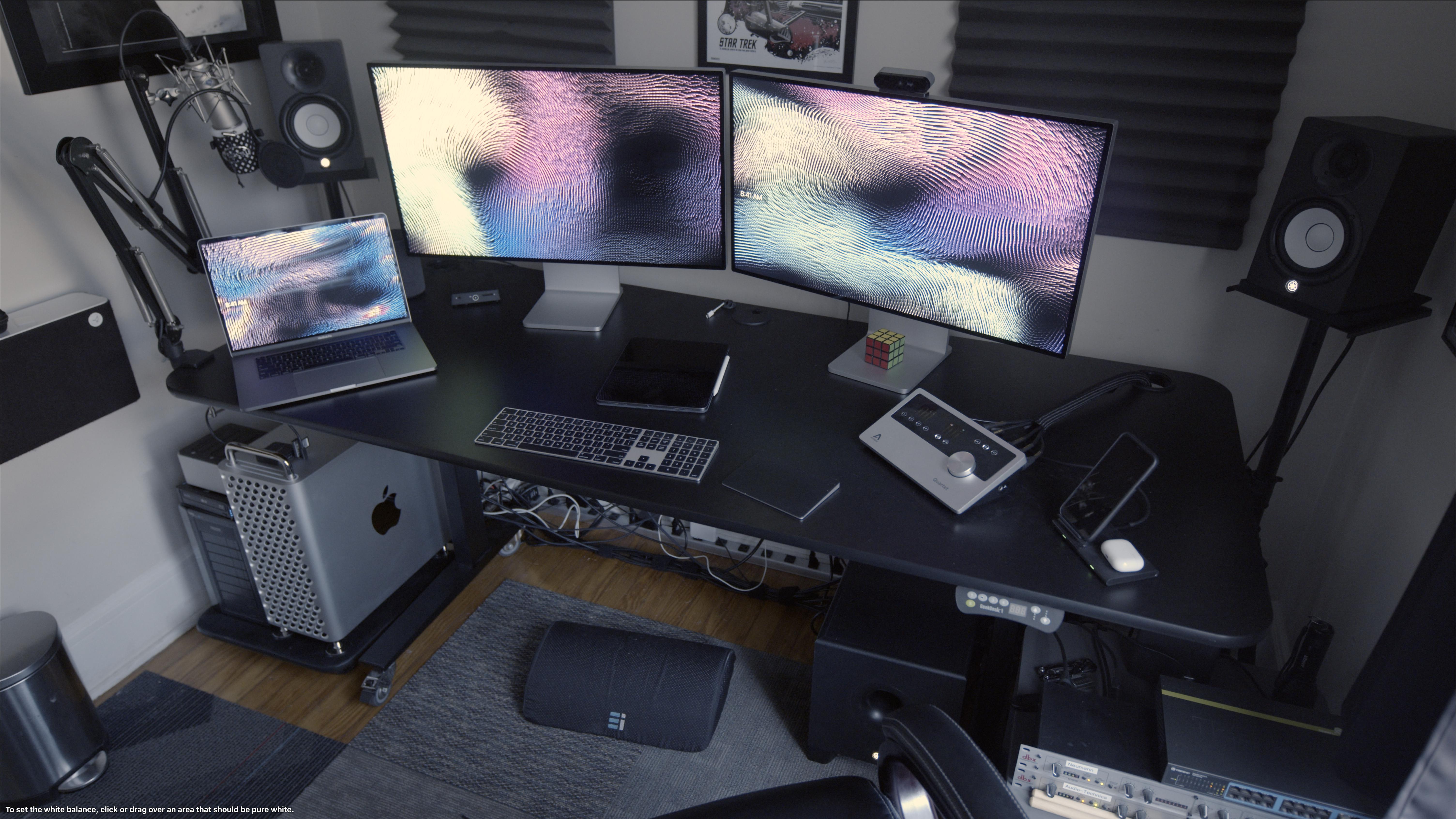 2019 Mac Pro + 2 Pro Display XDRs w/ 16" MacBook Pro and 12.9" iPad Pro Office Setup r/macsetups
