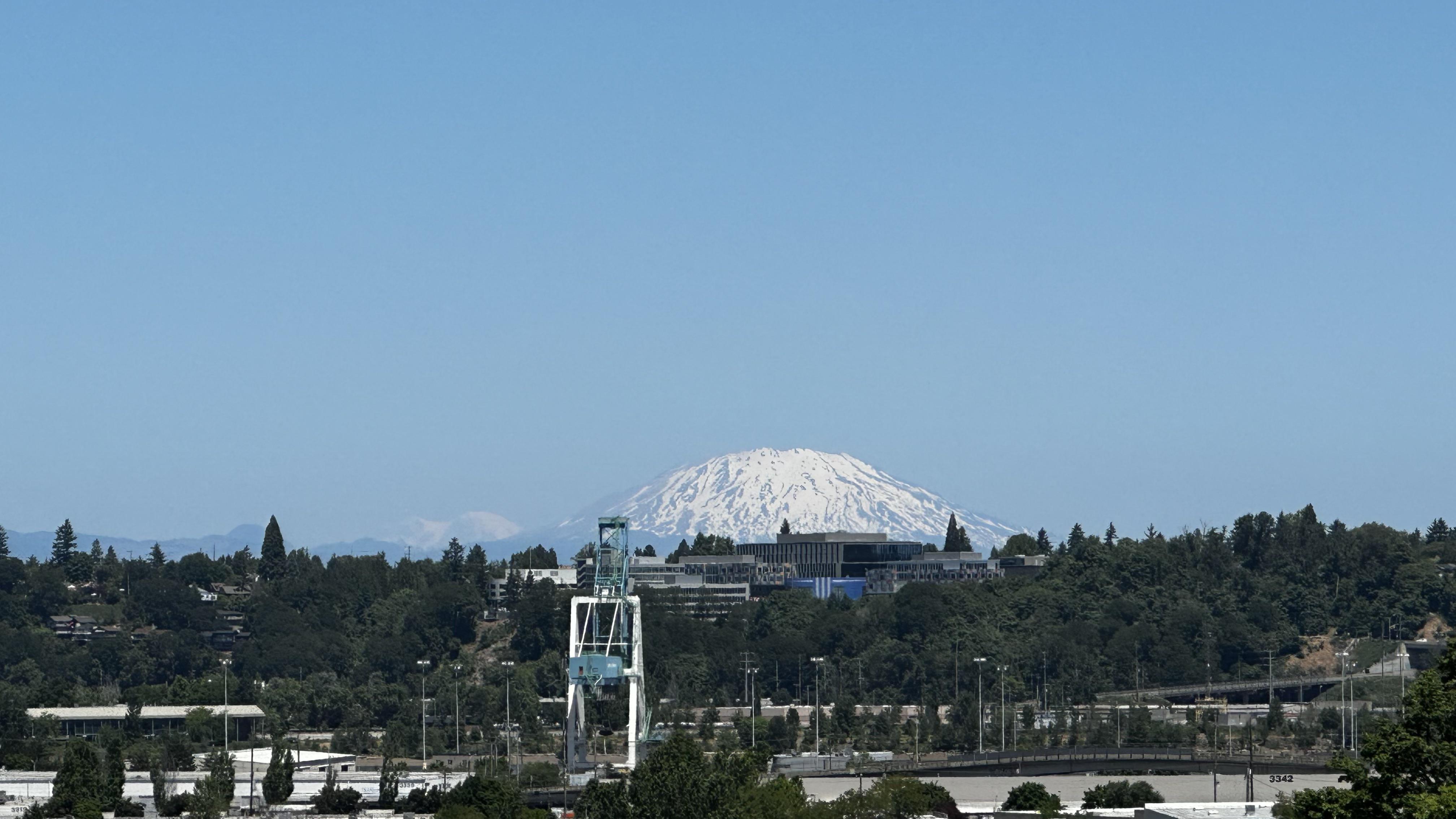 I didn’t realize you could see Mount Rainier from Portland. Just to the
