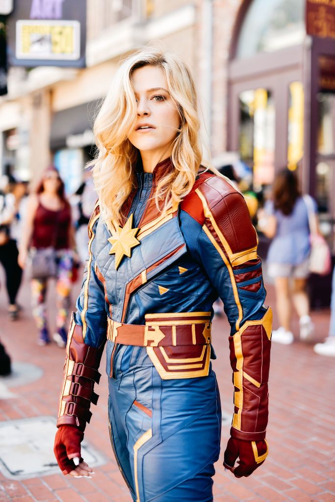 Captain Marvel cosplay r/pics