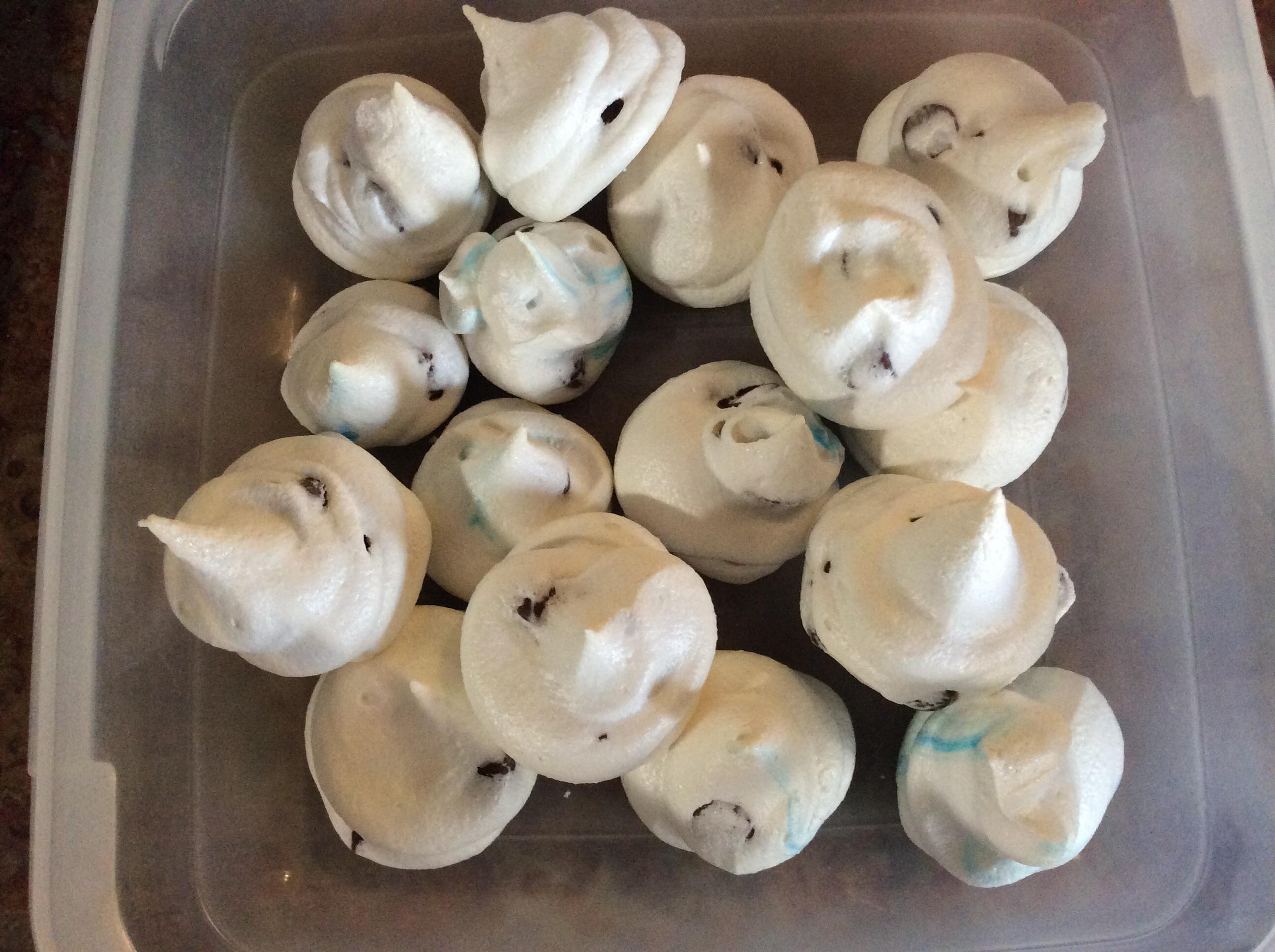 [Homemade] Chocolate chip meringue cookies food
