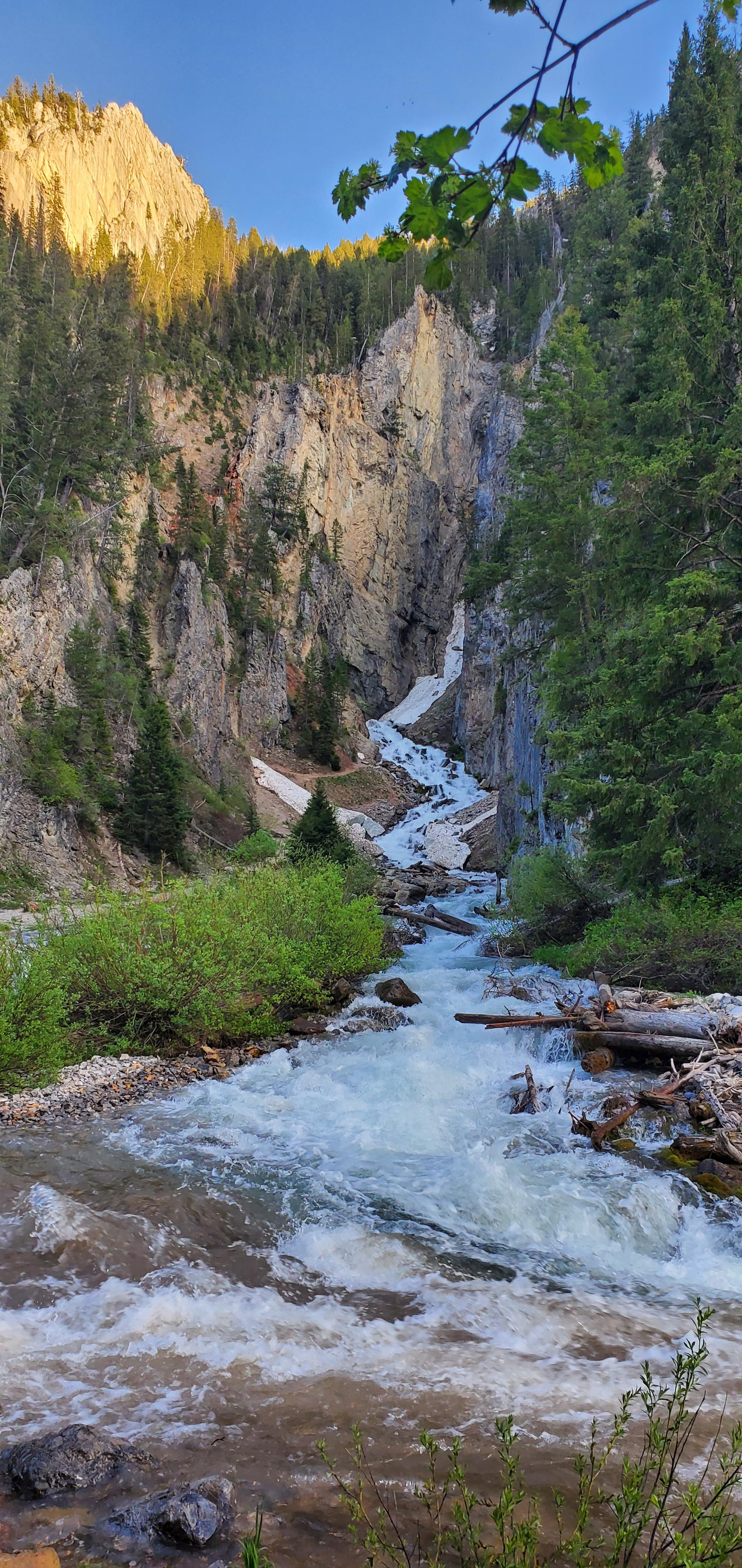 World's Largest Intermittent Spring. Afton Wyoming r/natureporn