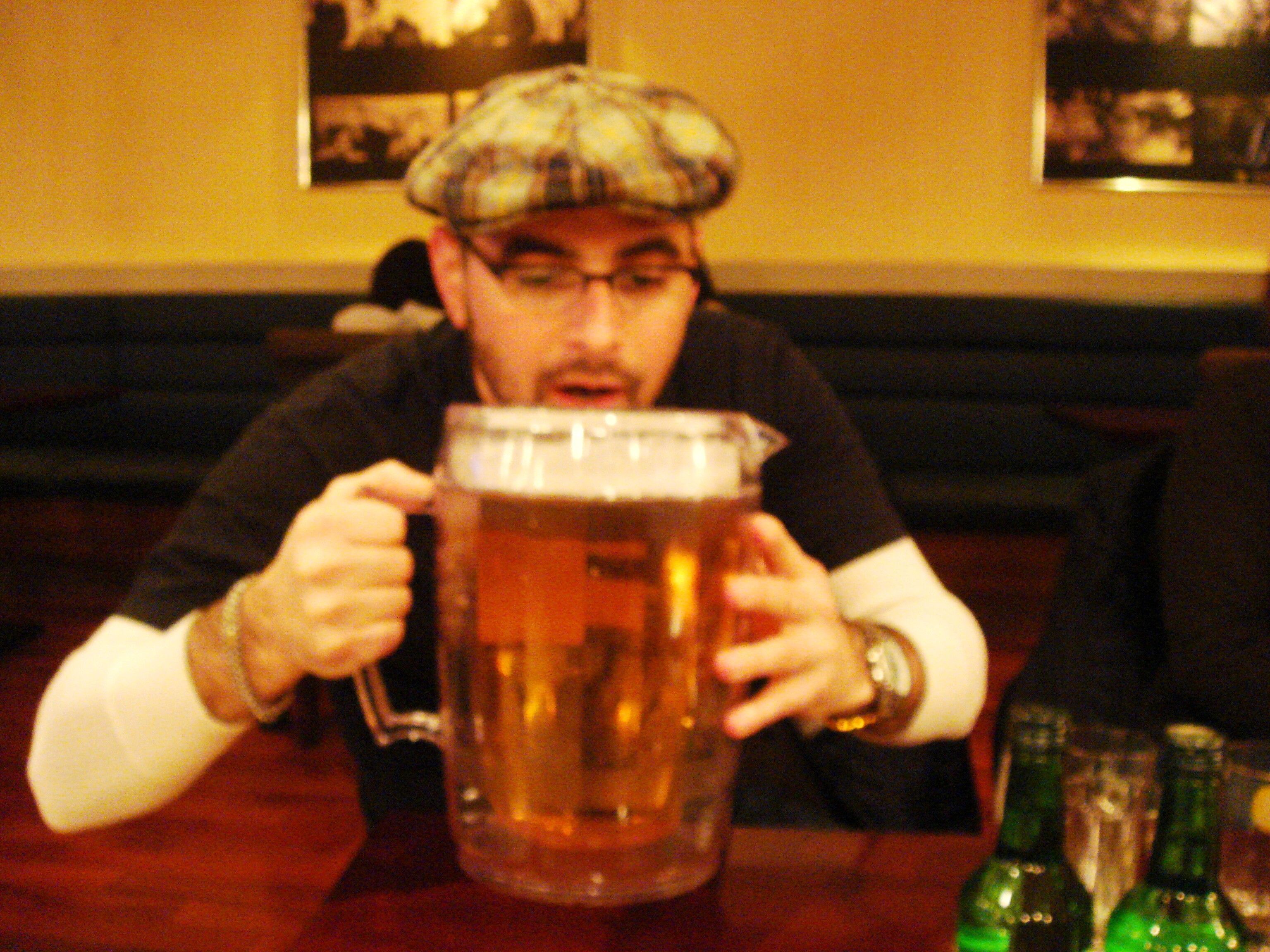 Giant Mug of Beer 69 chance to inflict drunk debuff on every