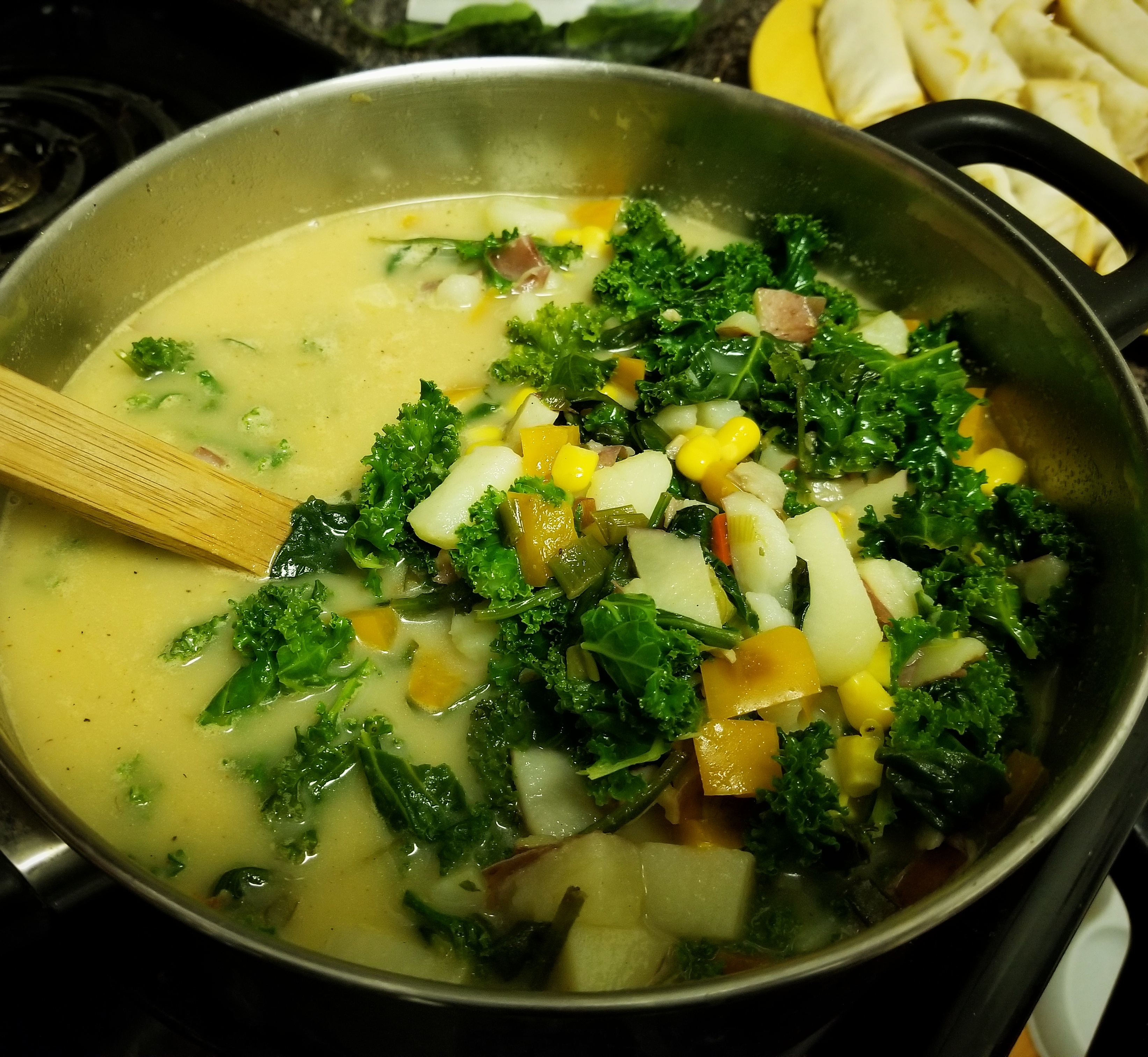 Creamy Kale, Potato, and Pepper soup. r/vegan