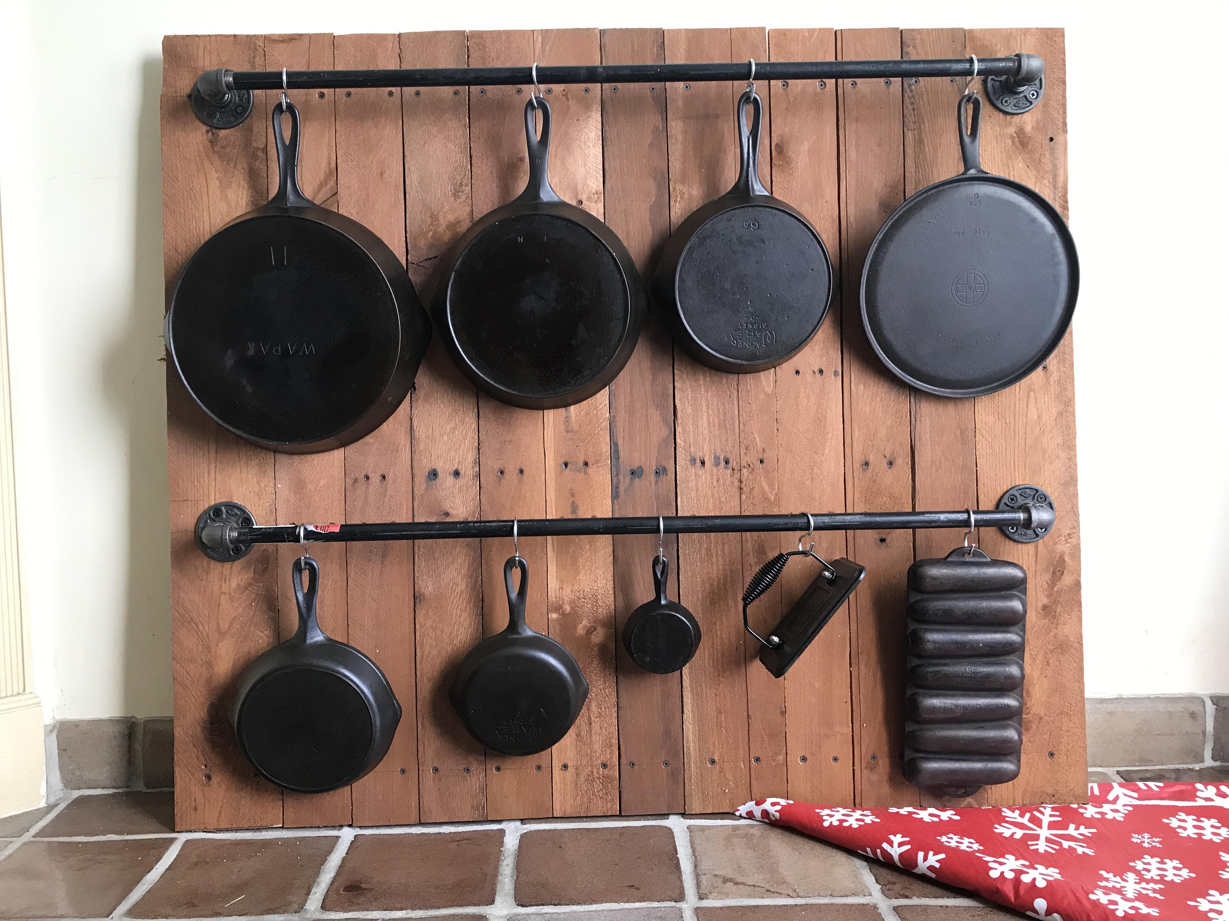 Display rack I made for my vintage castiron cookware r/pics