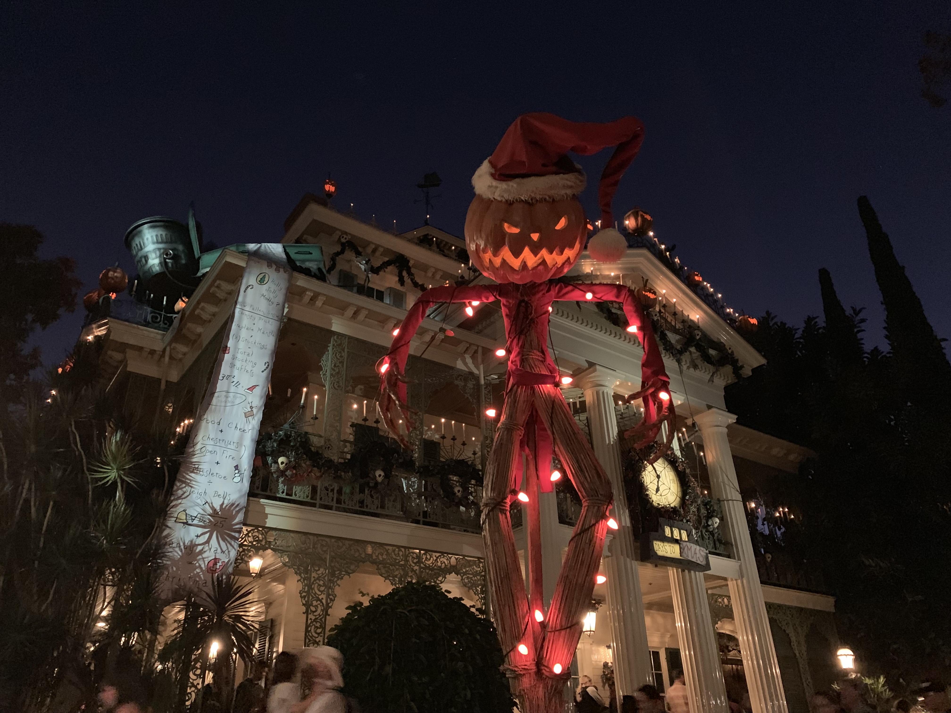 Haunted Mansion Holiday 2022 Full Ride from Disneyland