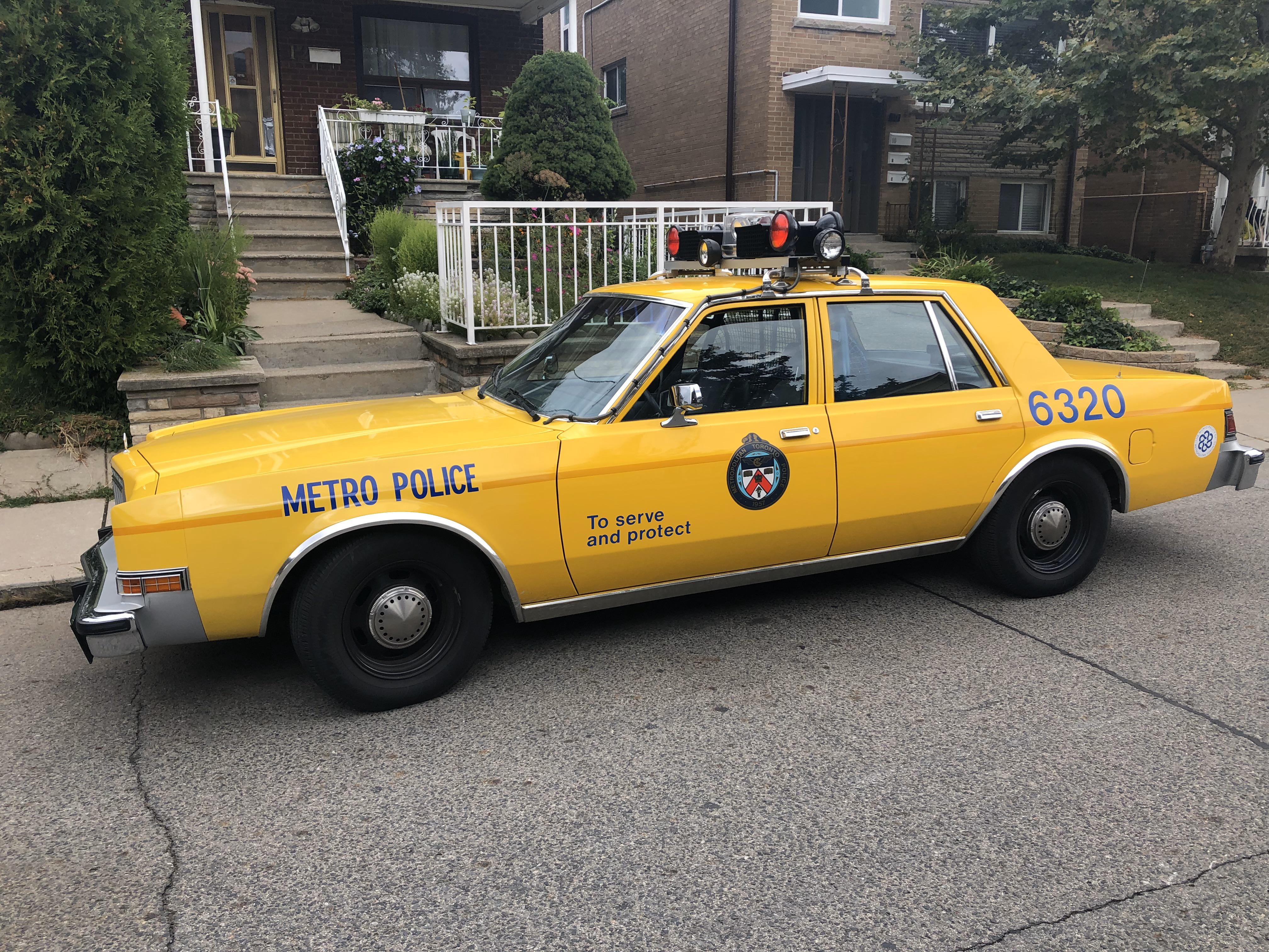 A cool retro cop car in Swansea r/toronto