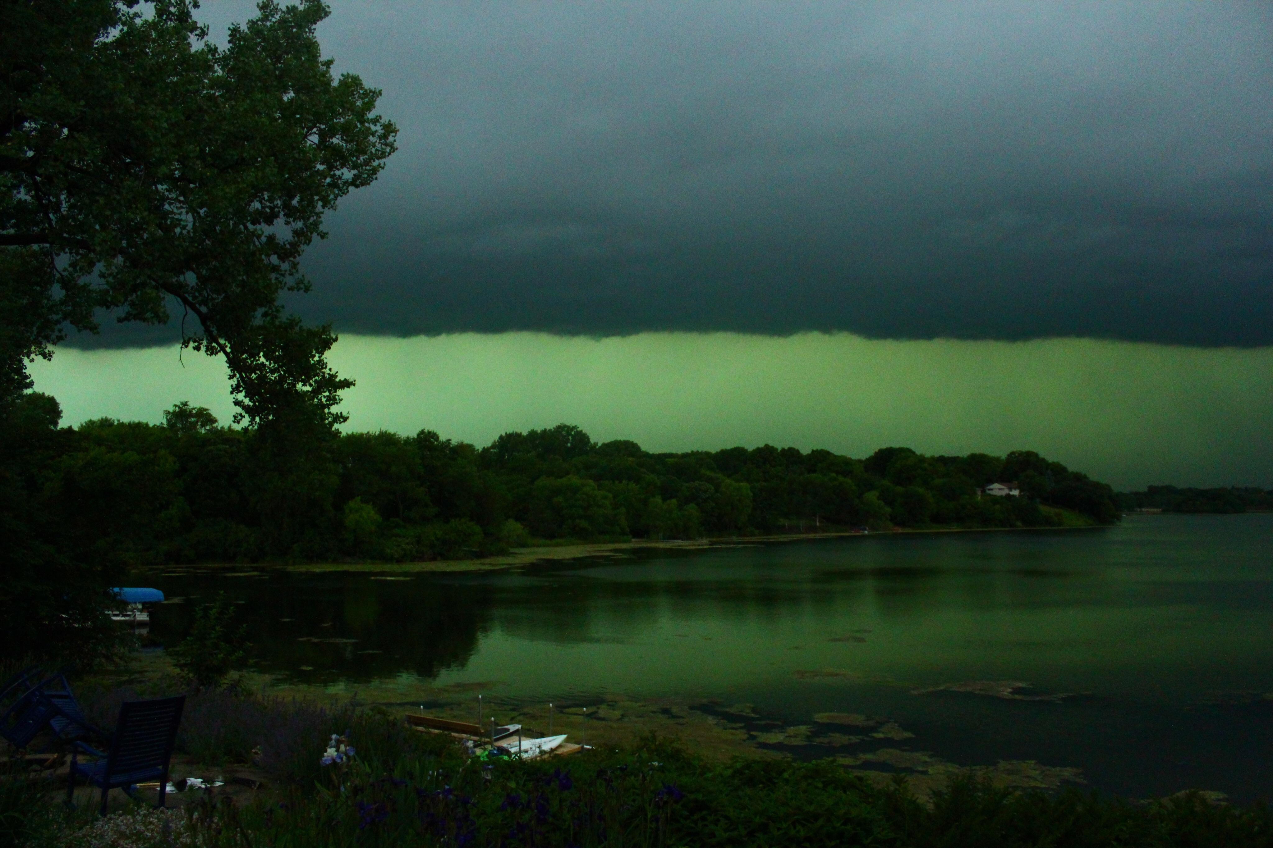 Heard you guys like green skies, view from my friend's house during the